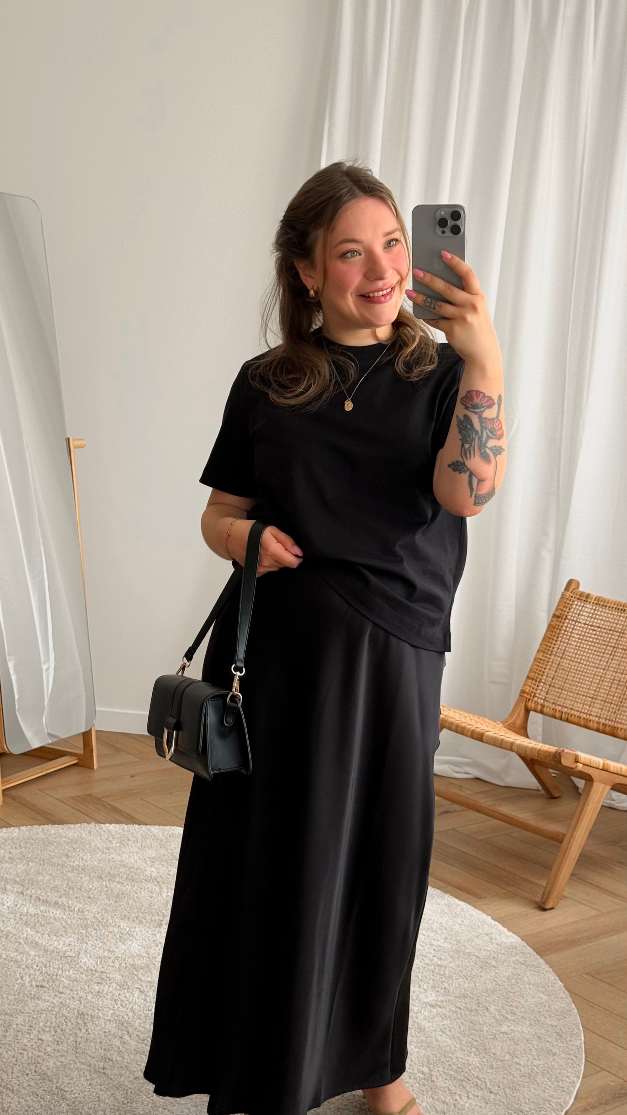 Tine Satin skirt - black