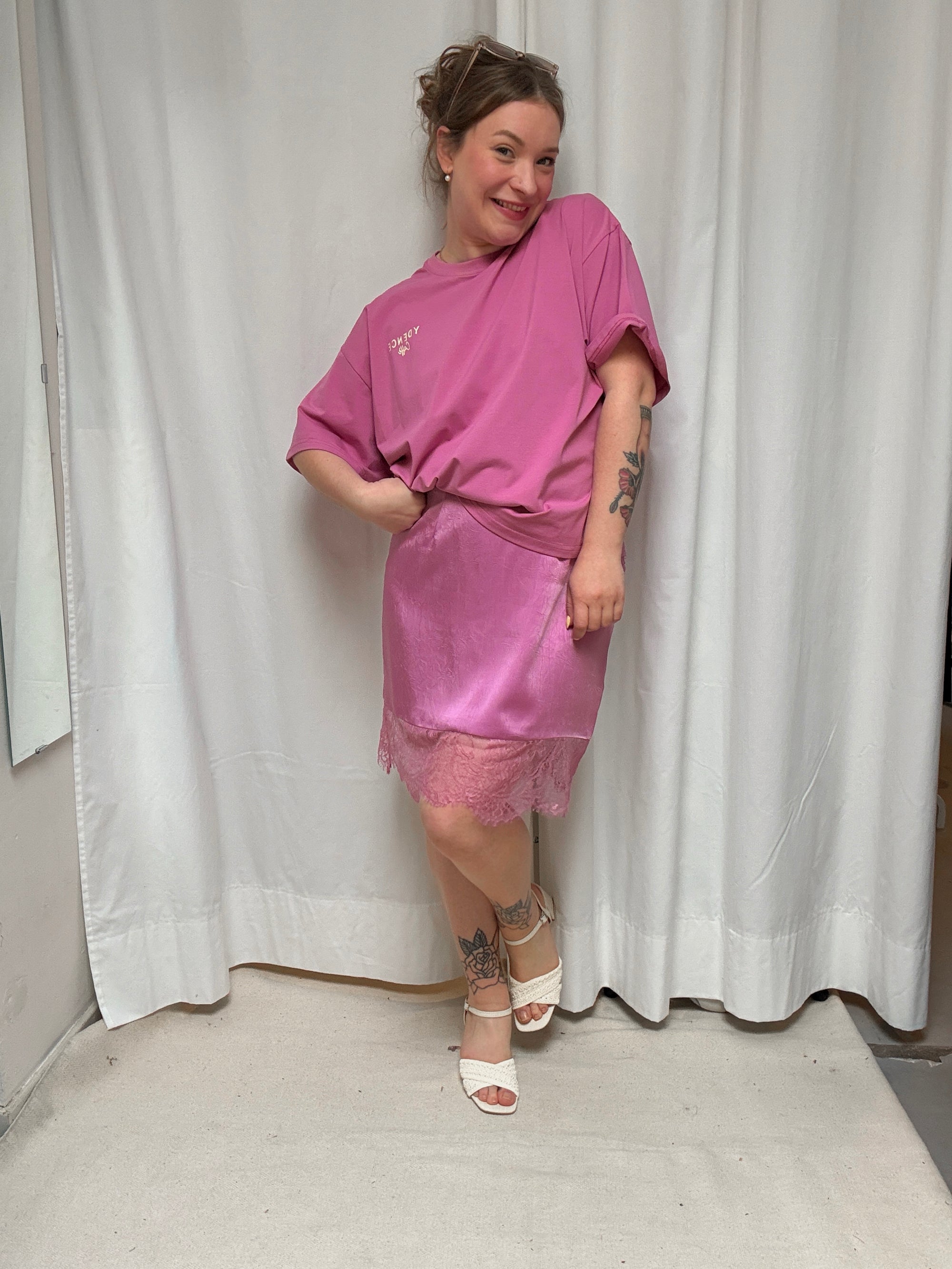 Ydence café T-shirt pink purple