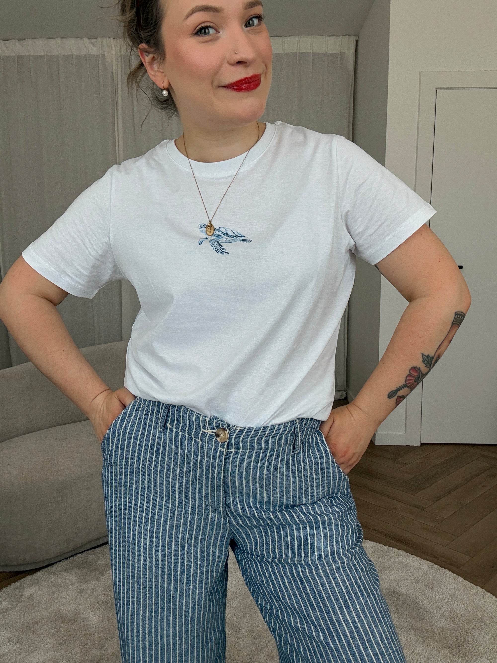 Carly bahamas T-shirt