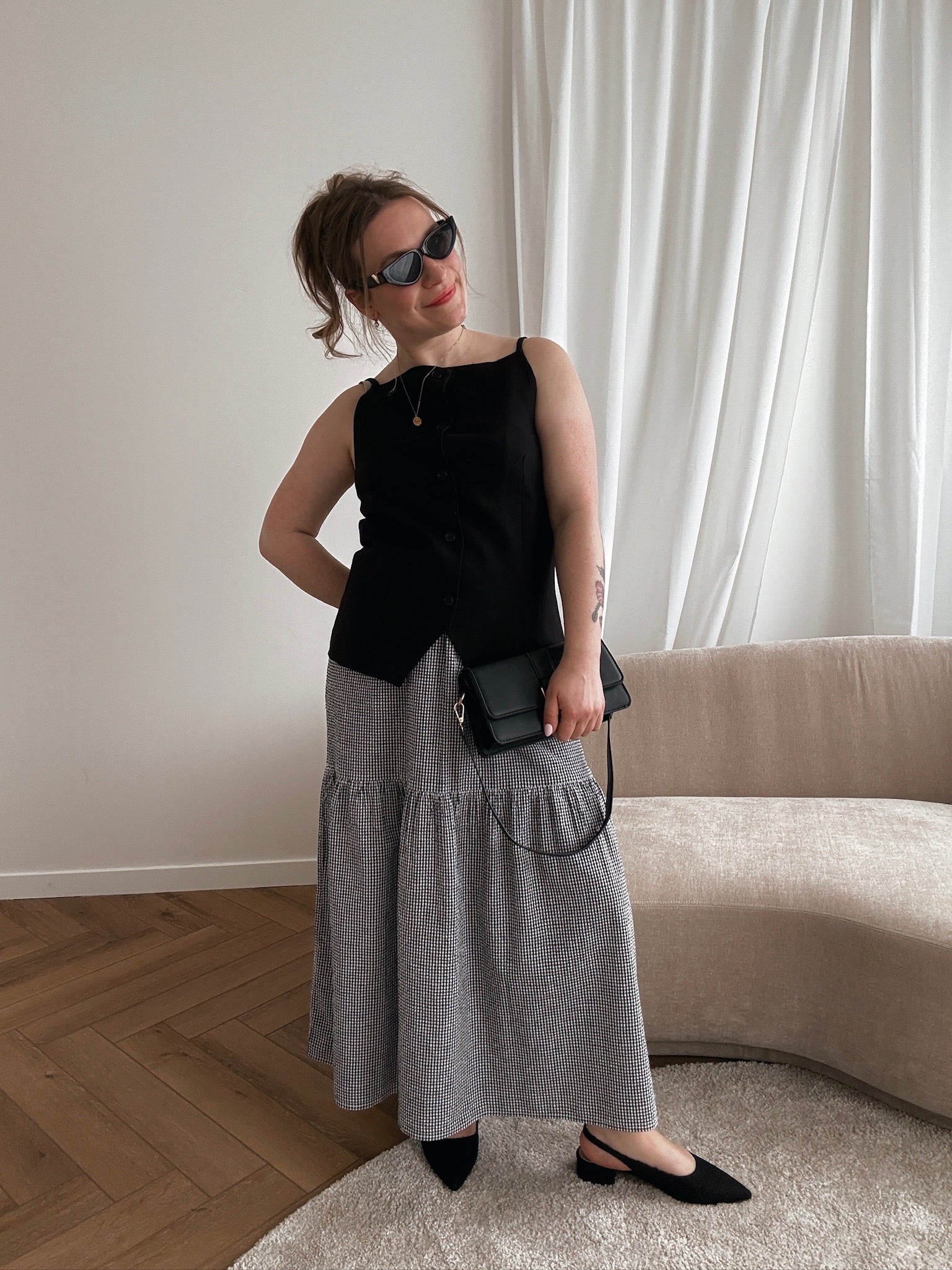 Ellis top black