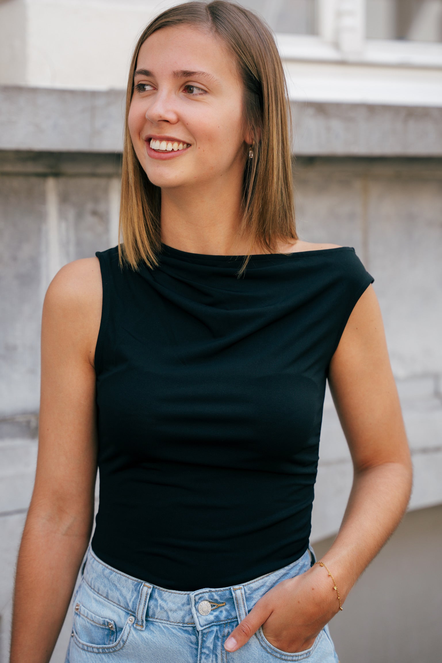 Holly asym top black