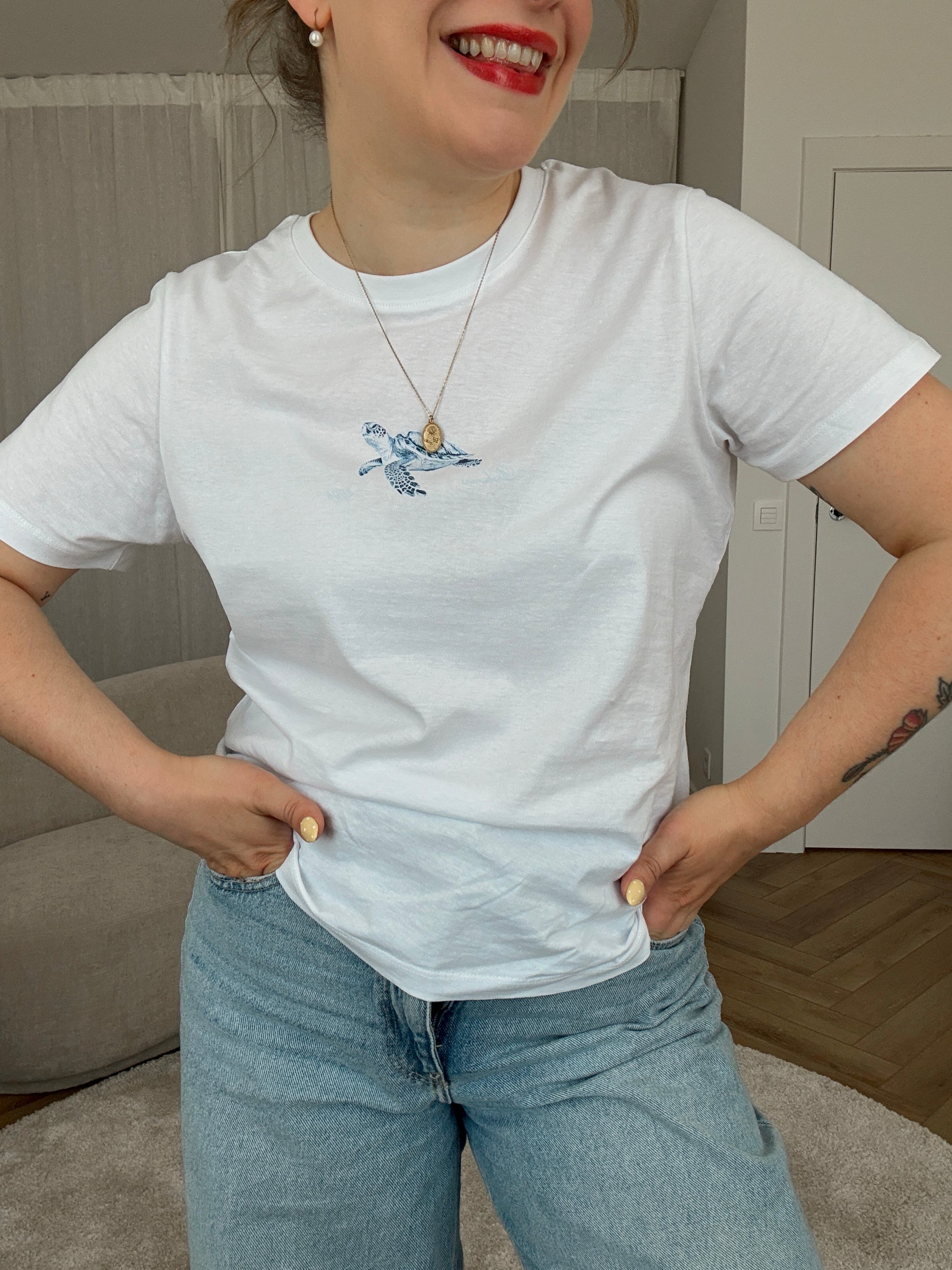 Carly bahamas T-shirt
