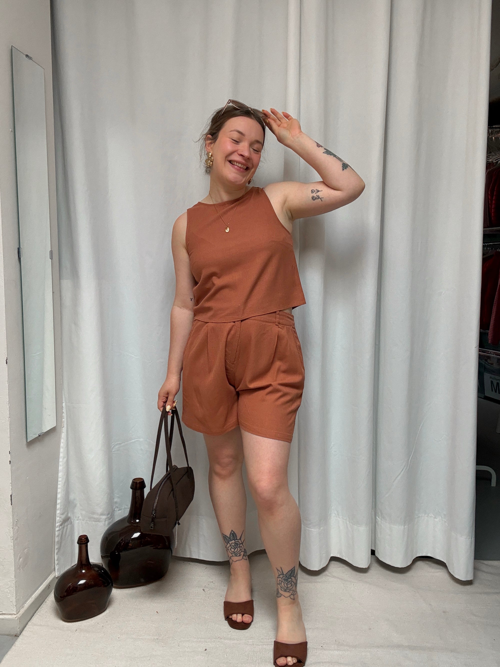 Ella short rust