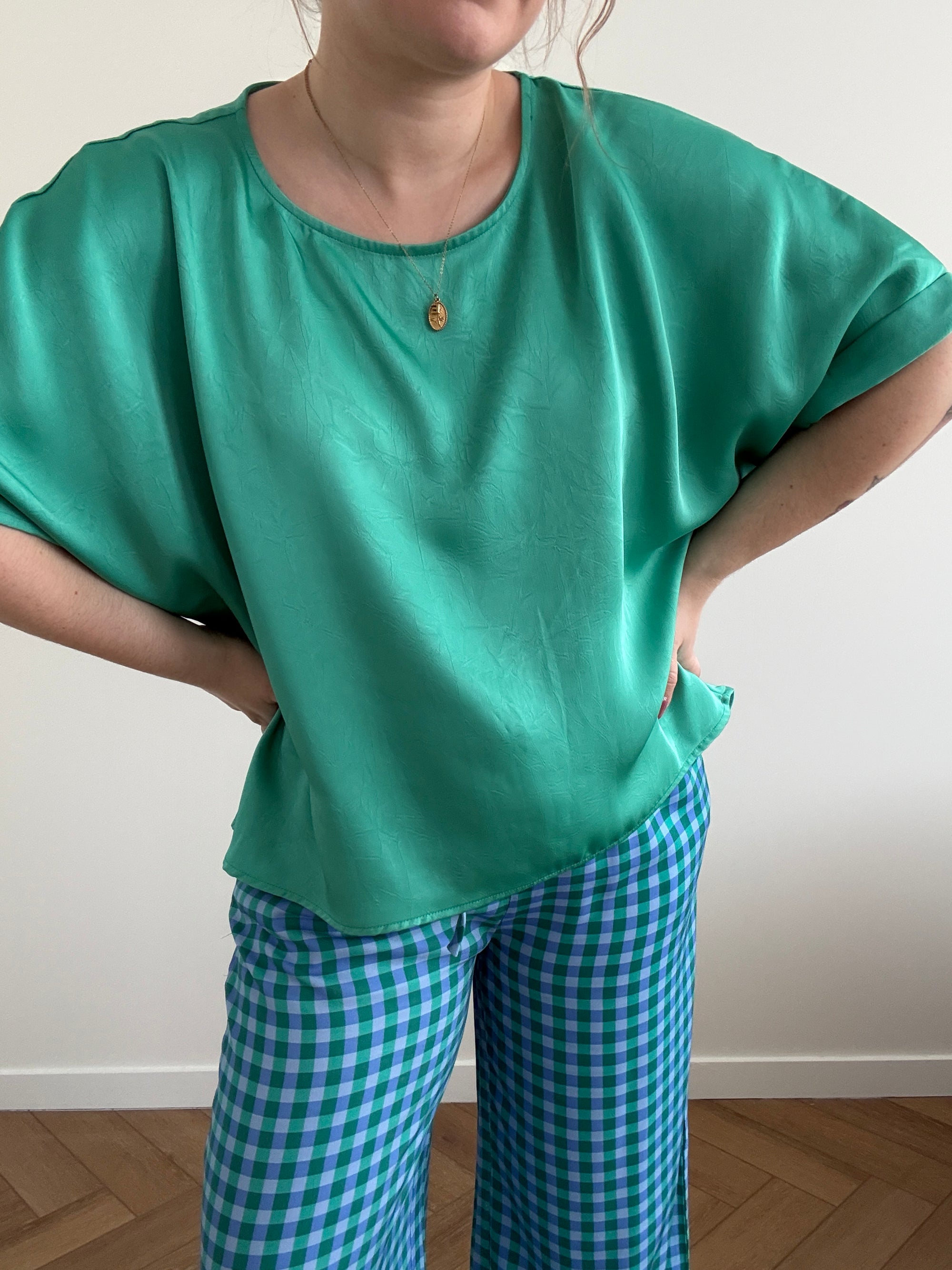 Huda top green