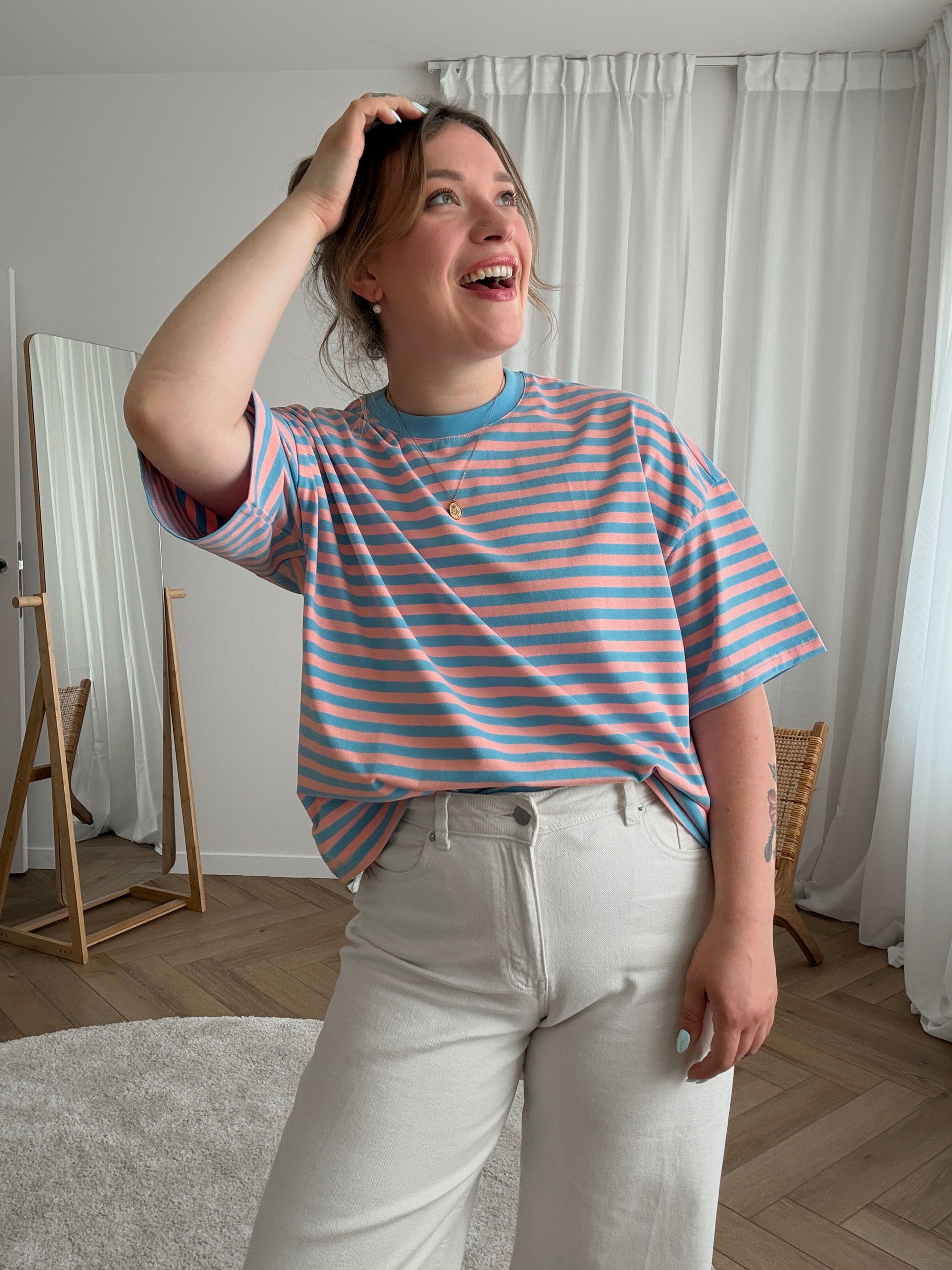 Retro muse t-shirt babyblue/pink