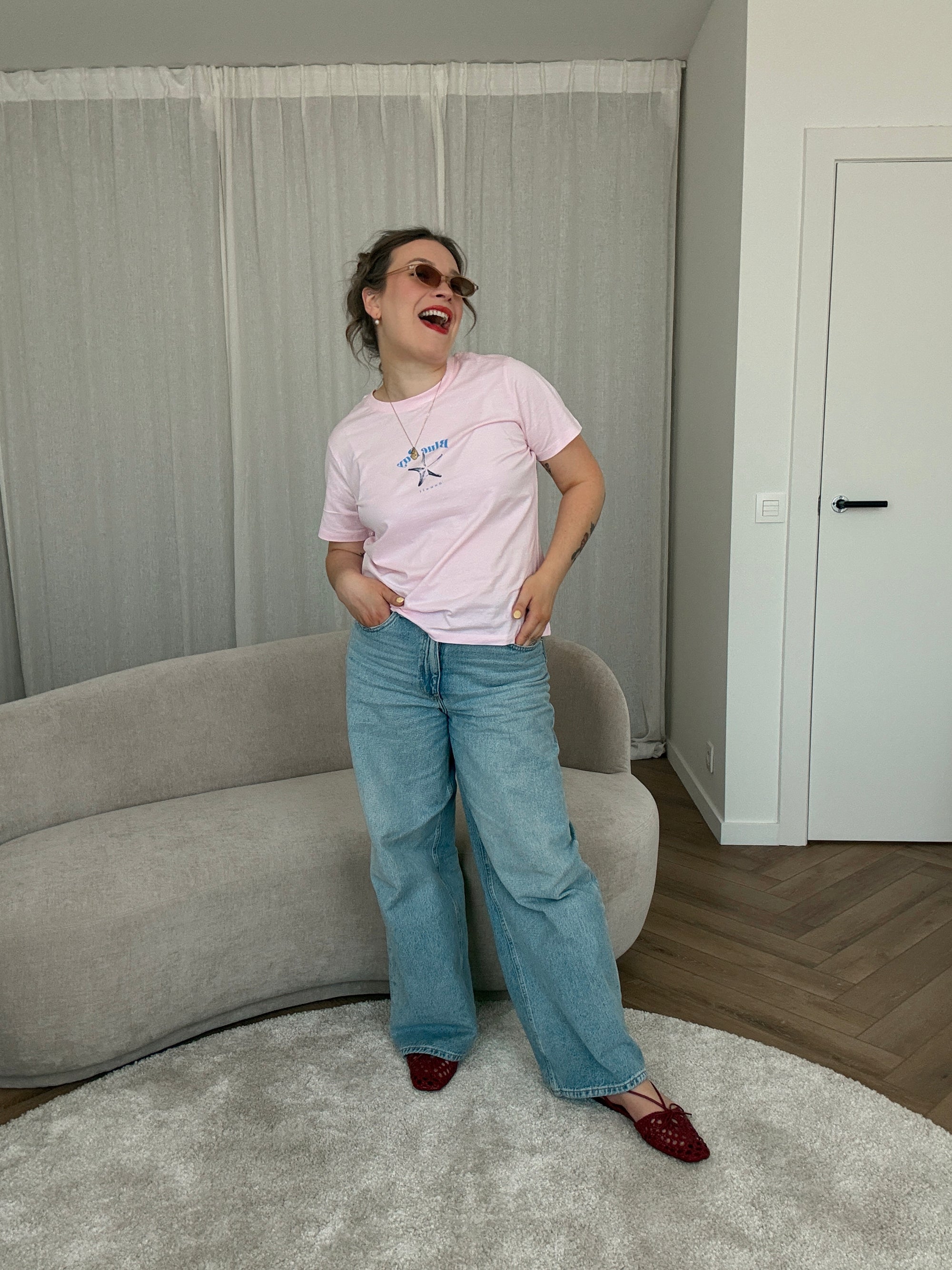 Carly Blue bay t-shirt