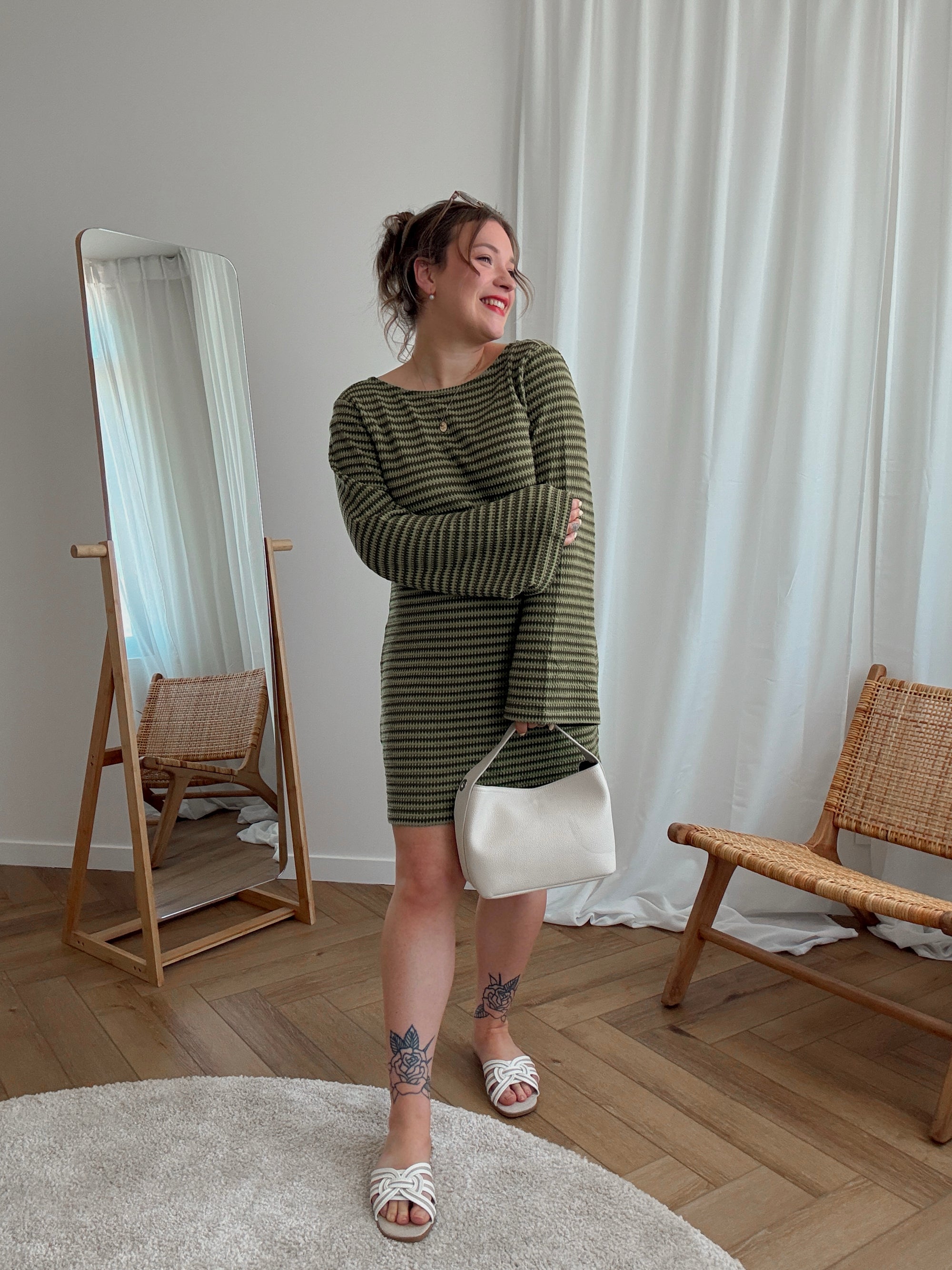 Sienna open back dress olive