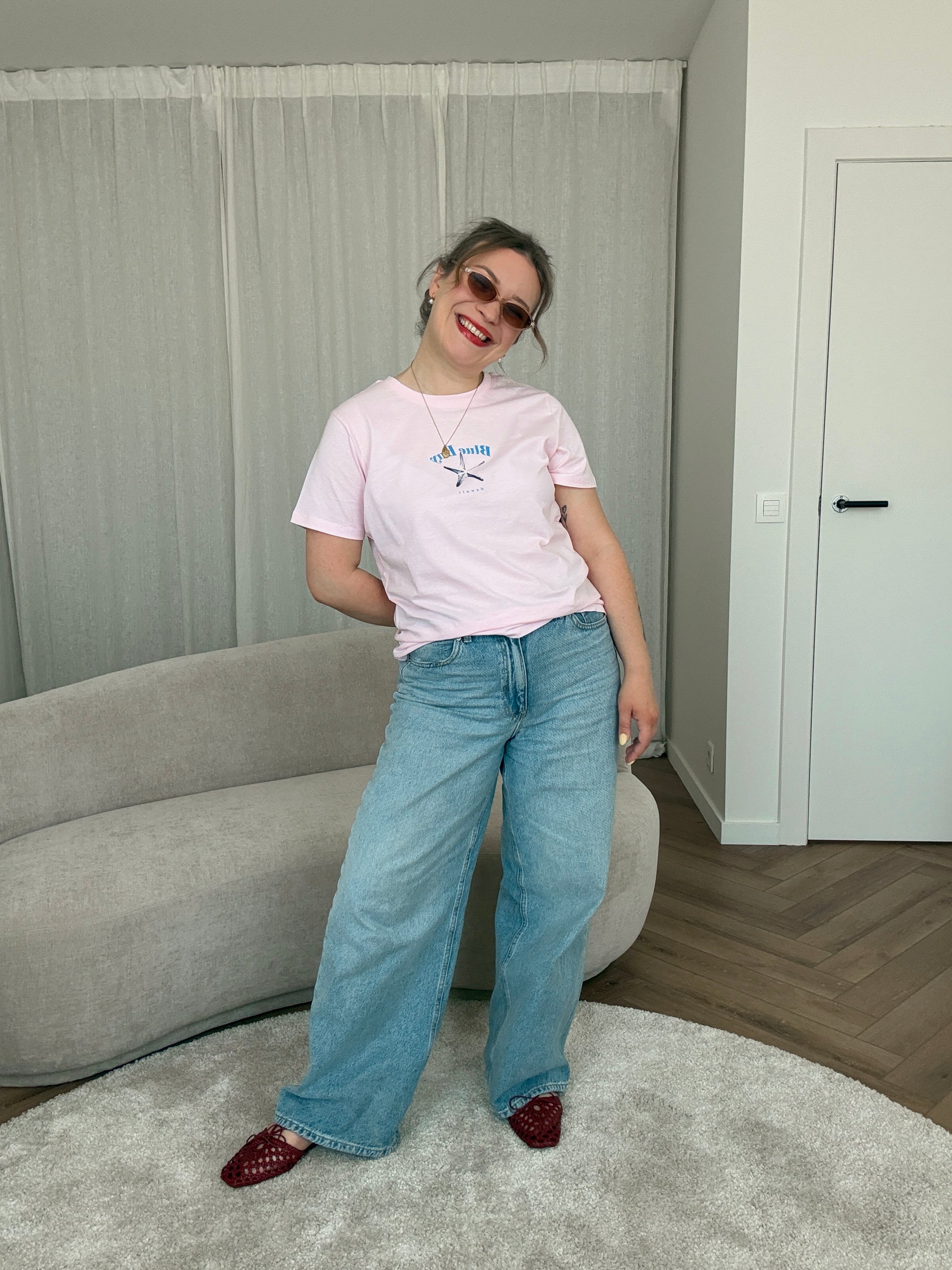 Carly Blue bay t-shirt