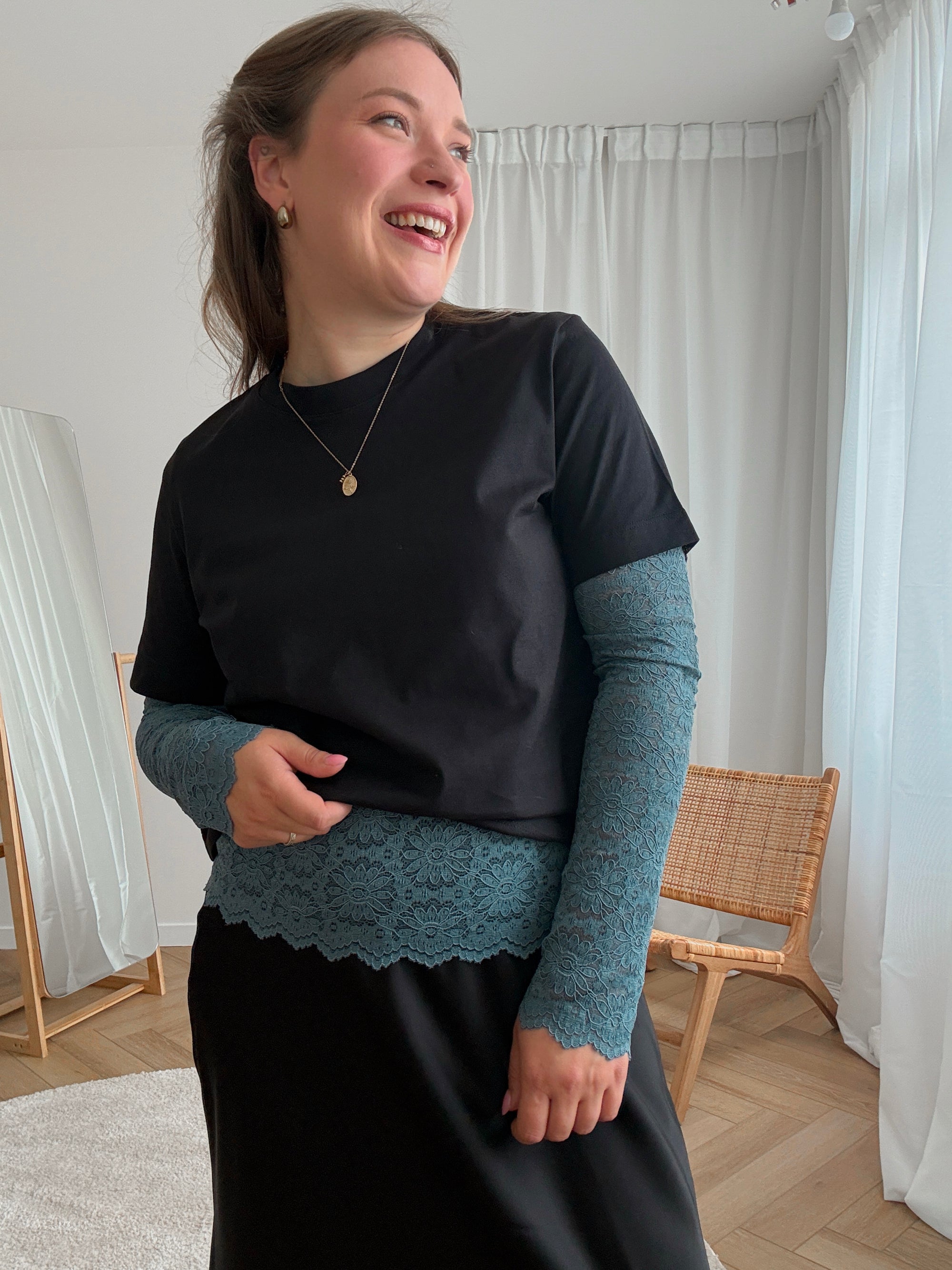Sophia boxy tee - black