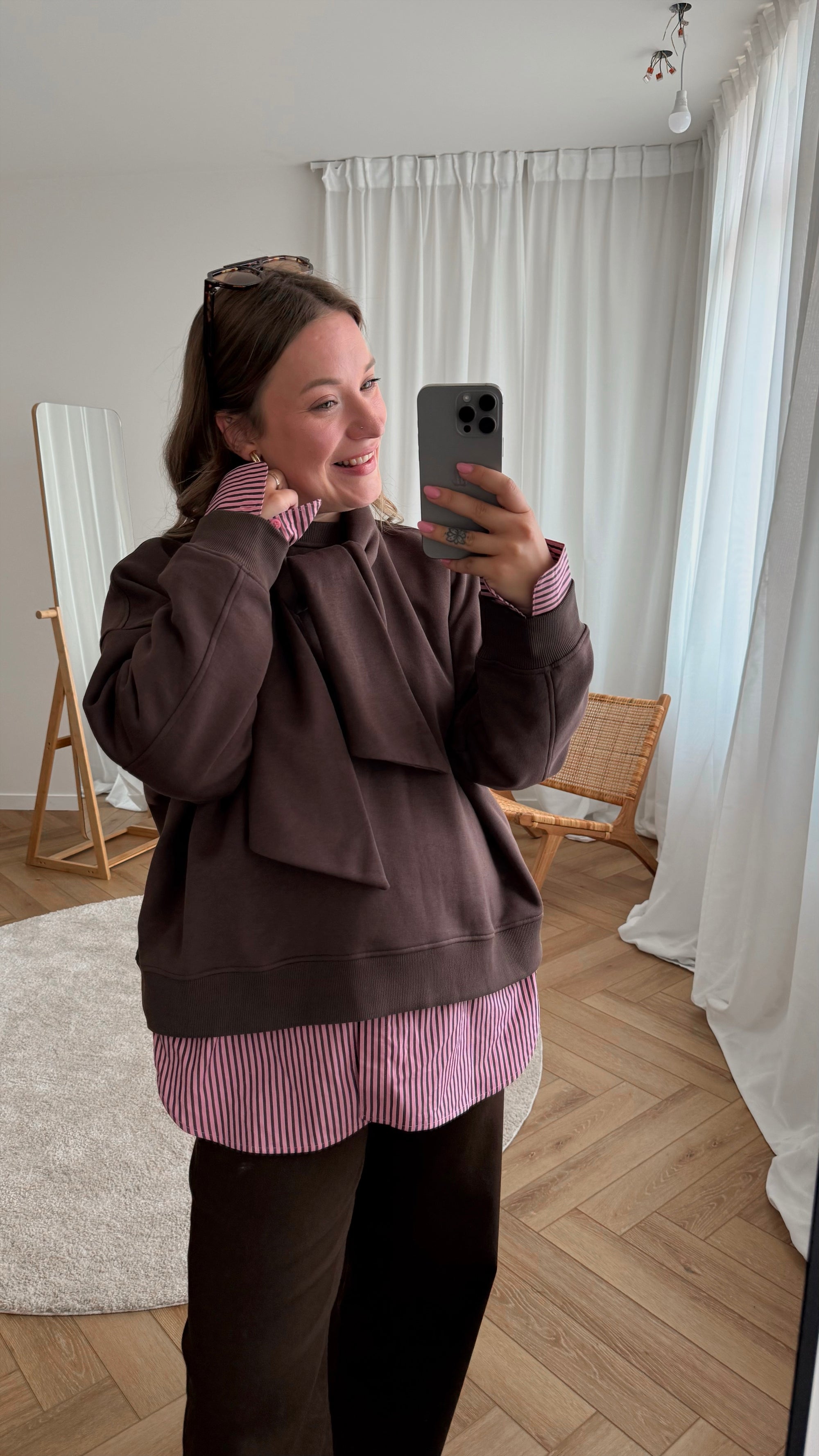 Arina tie sweatshirt -brown