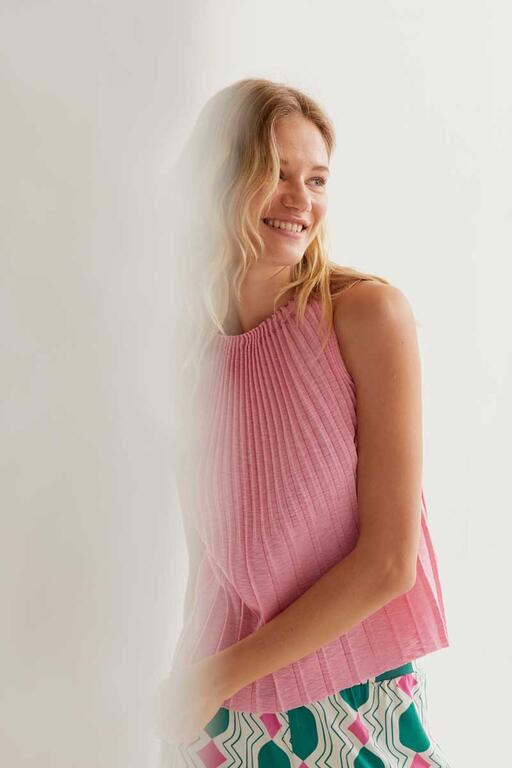 Claire pink plissé top