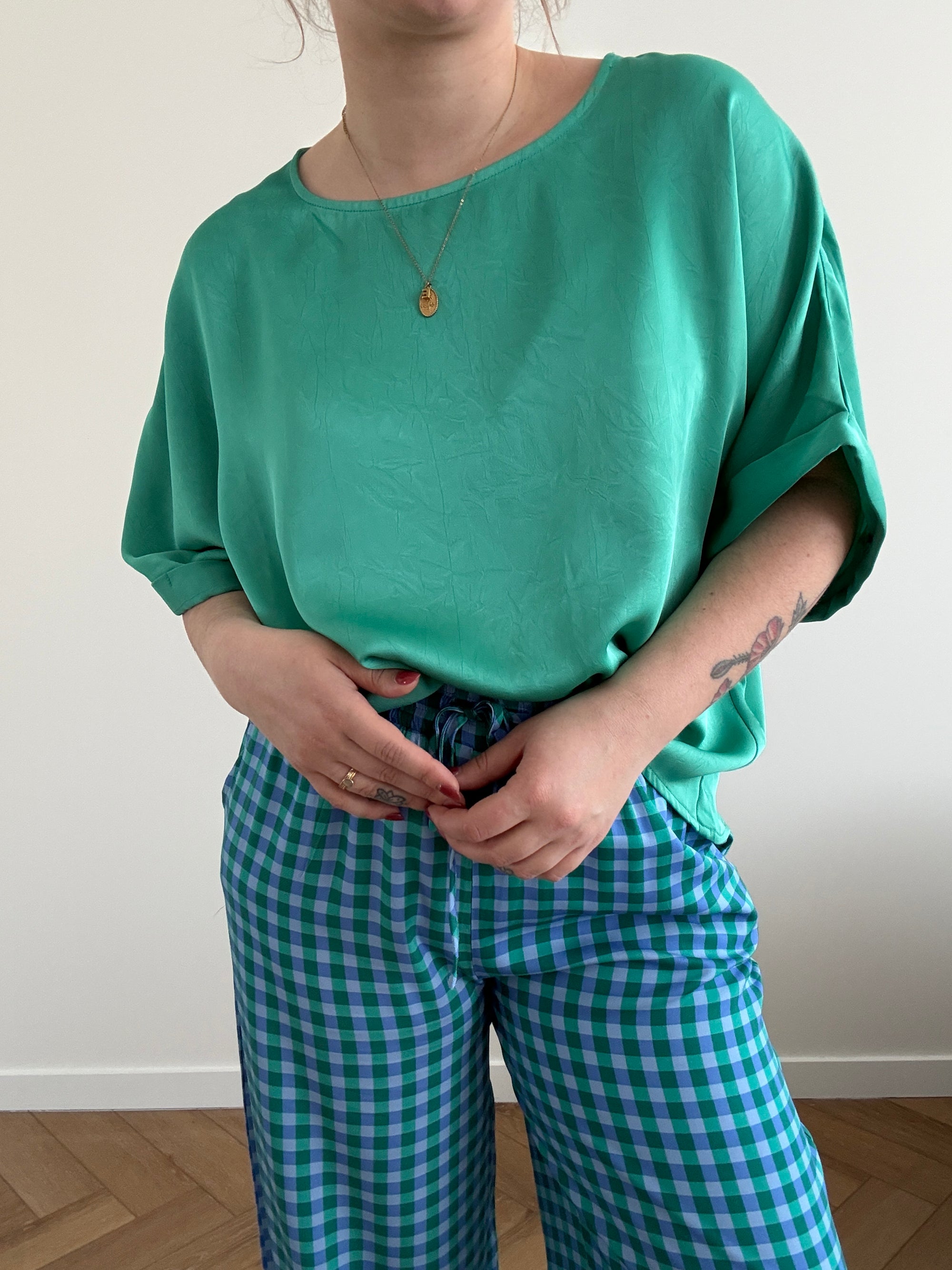 Huda top green