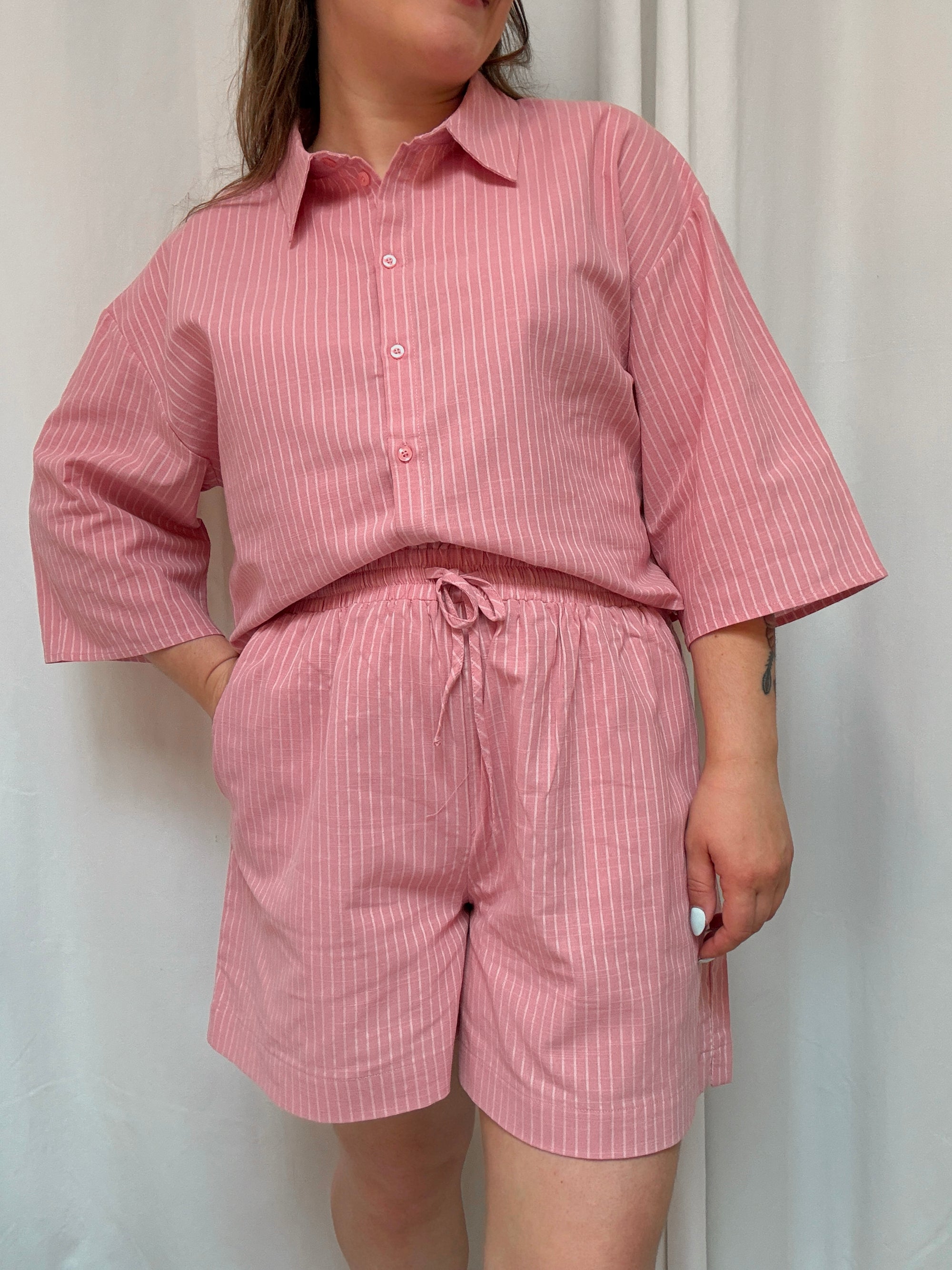 Leonie striped short