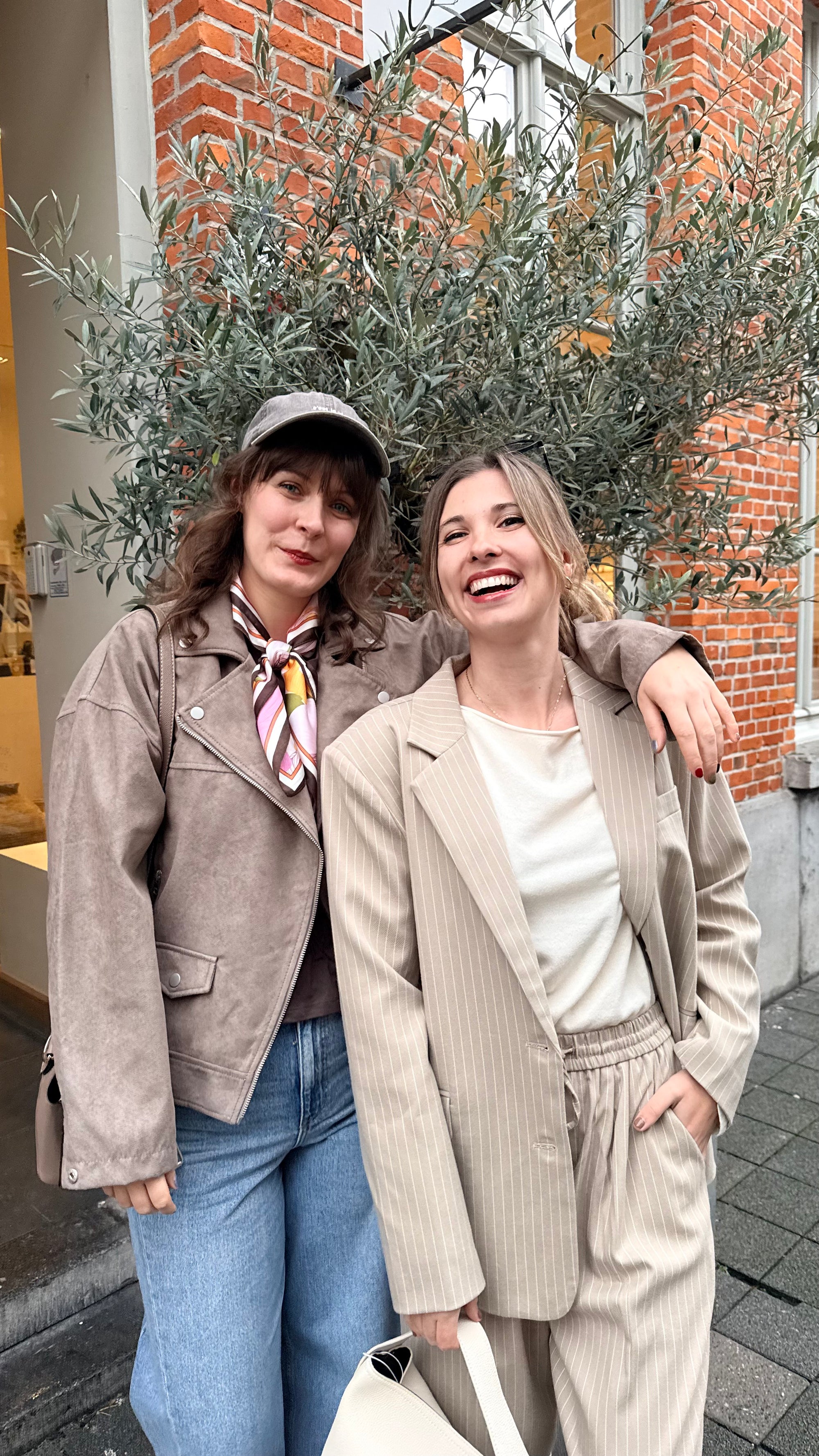 Frida biker jacket taupe