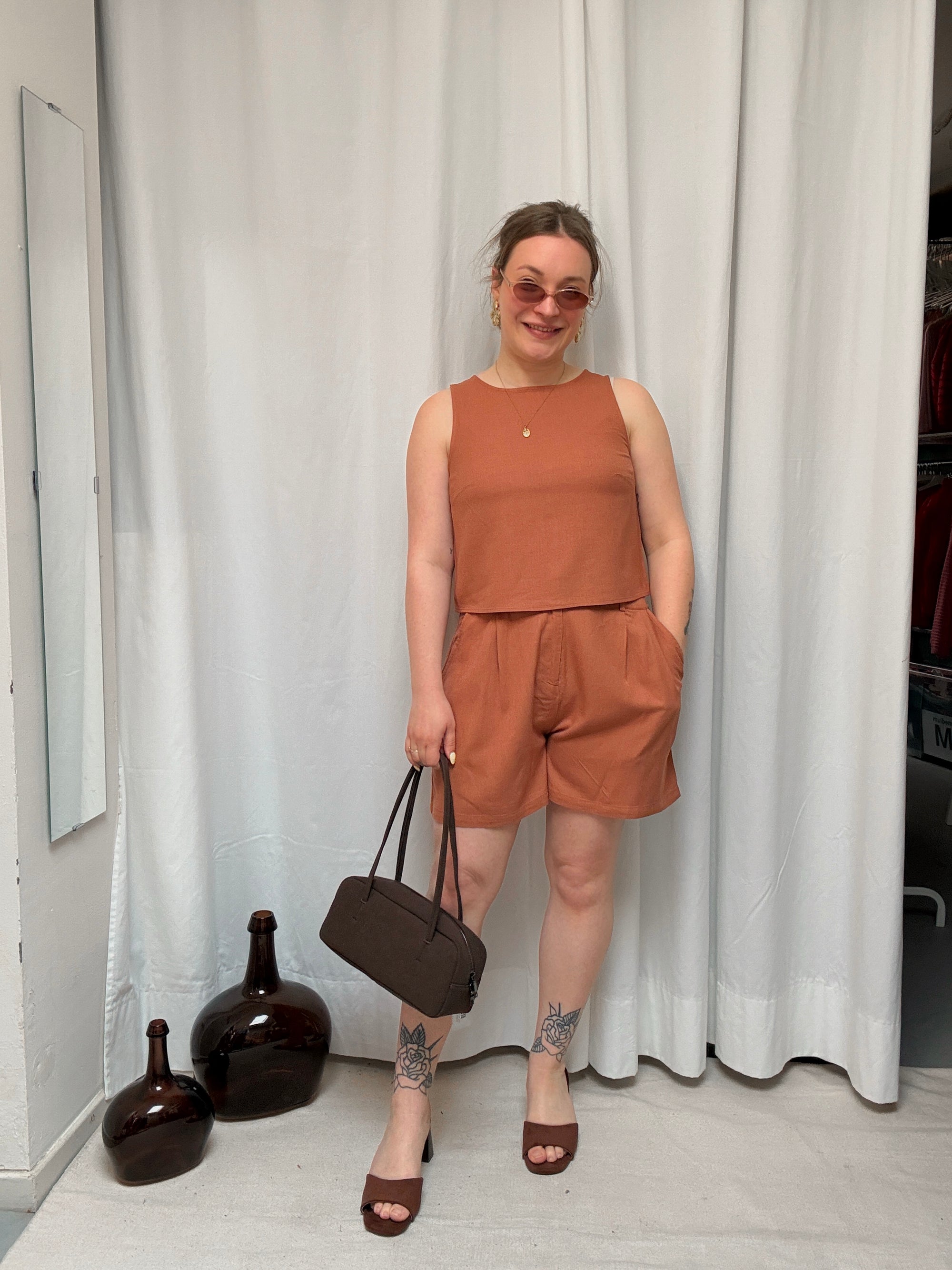 Ella short rust