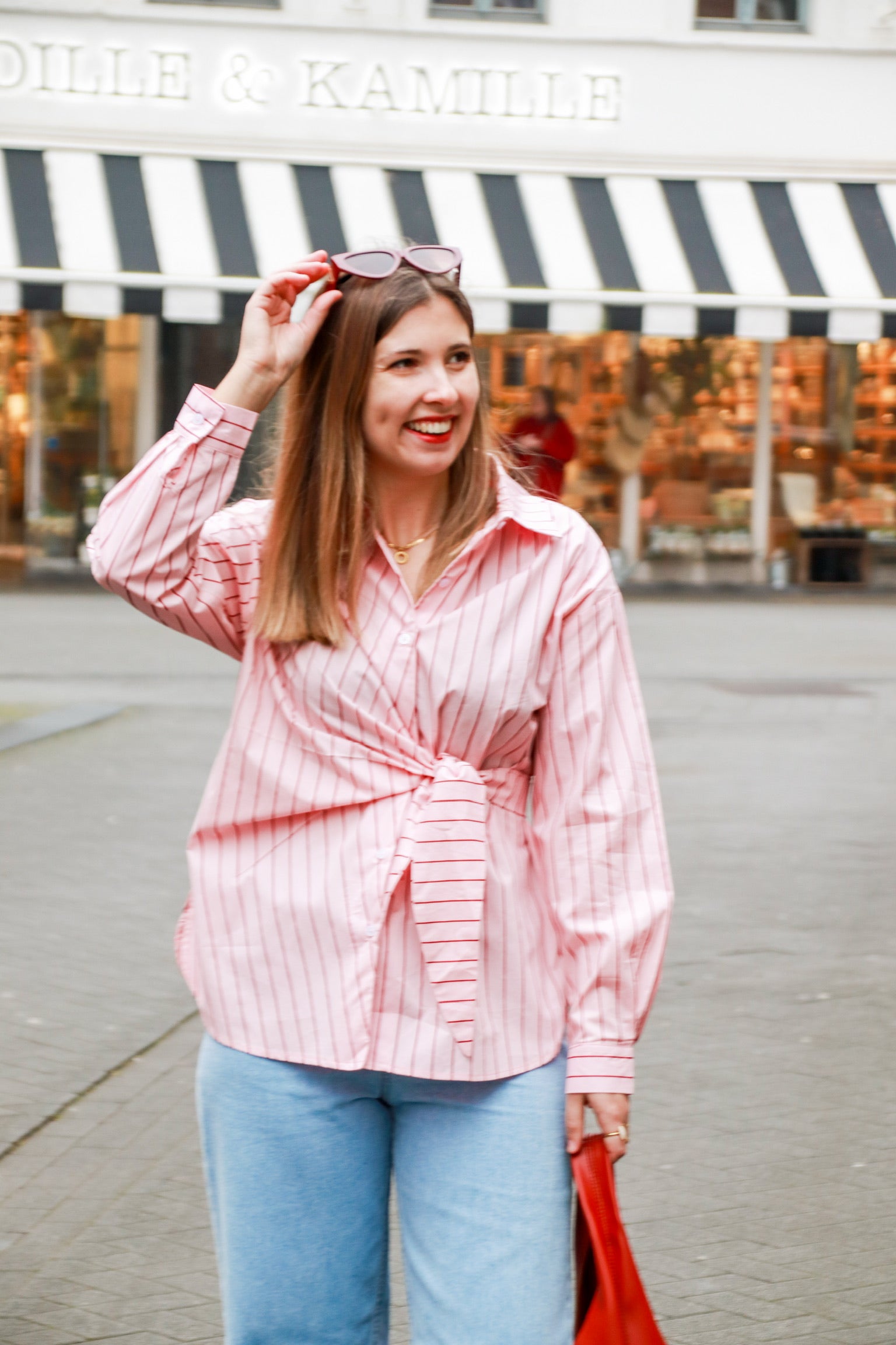 Alice knotted shirt pink