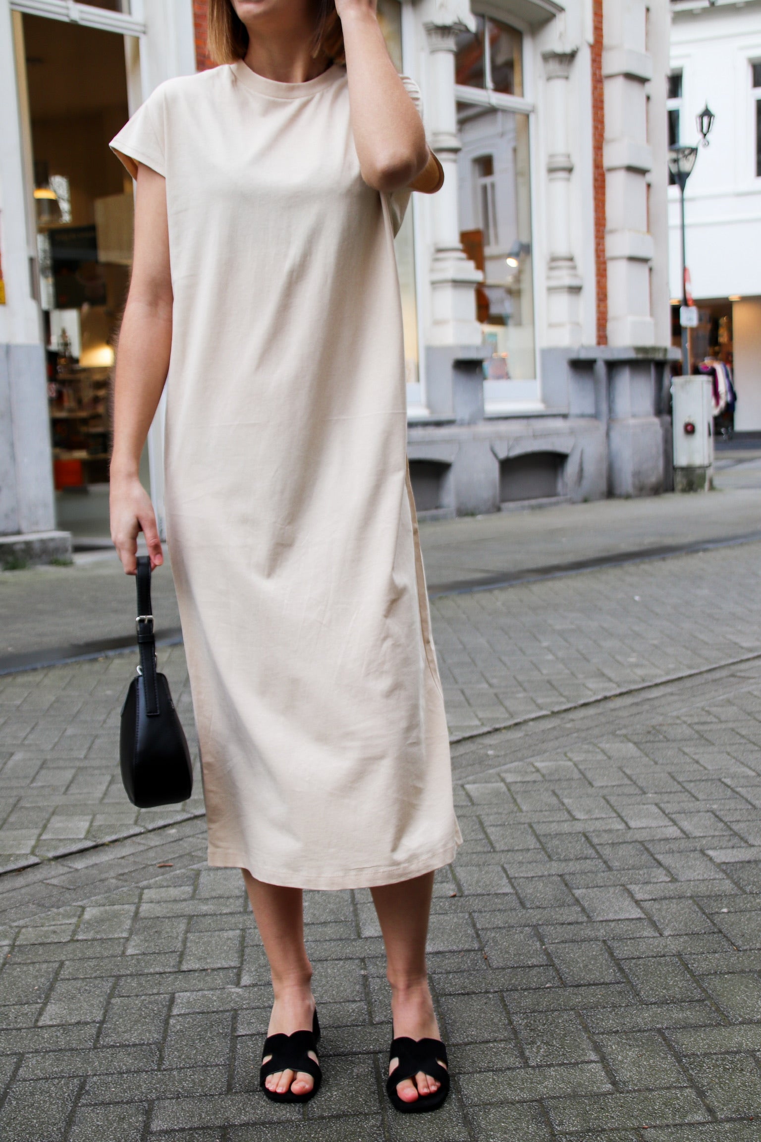 Astrid T-shirt dress beige