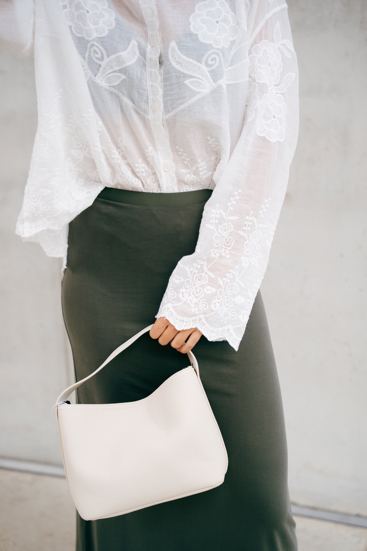 Athena crossover bag off-white