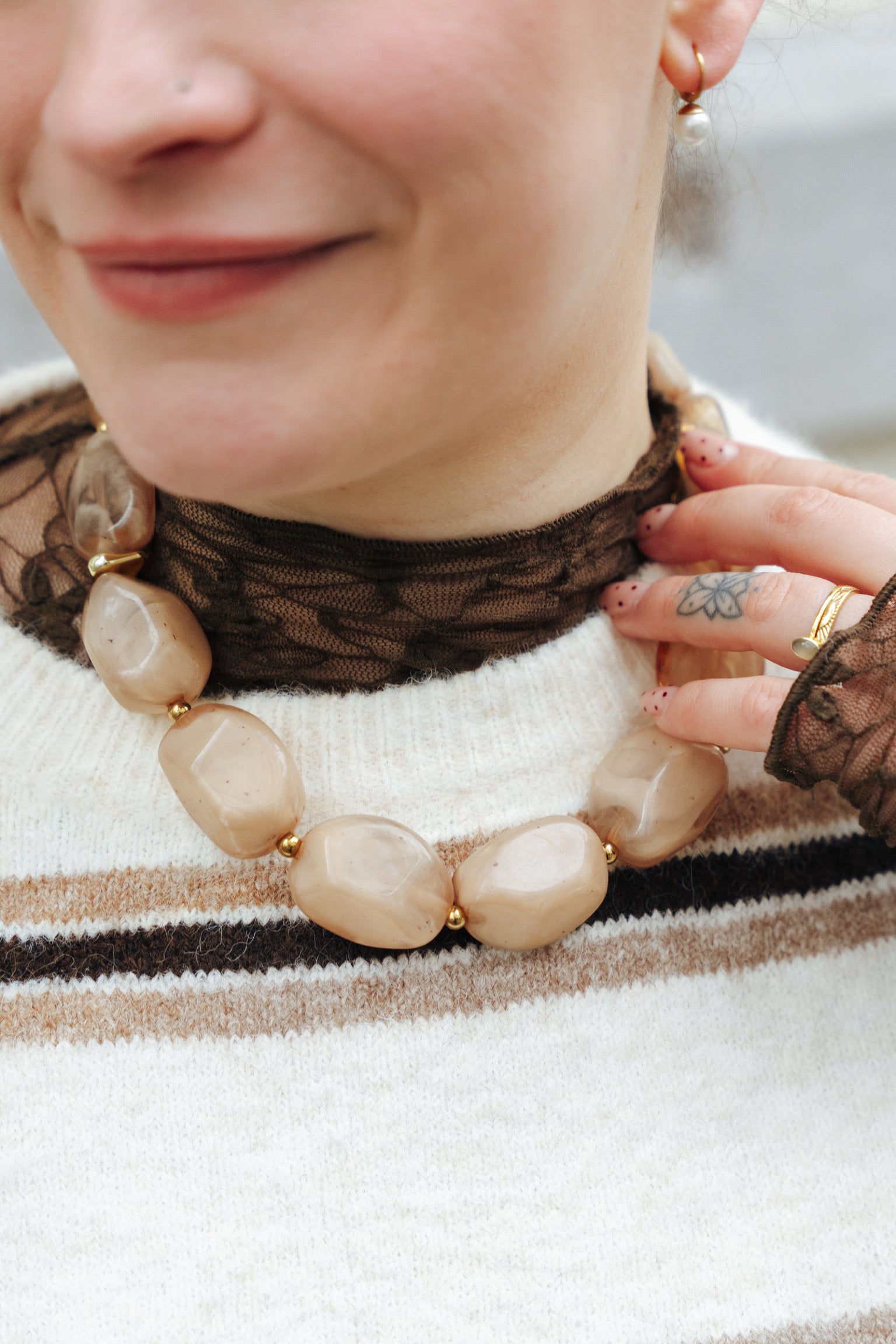 Capucine necklace camel