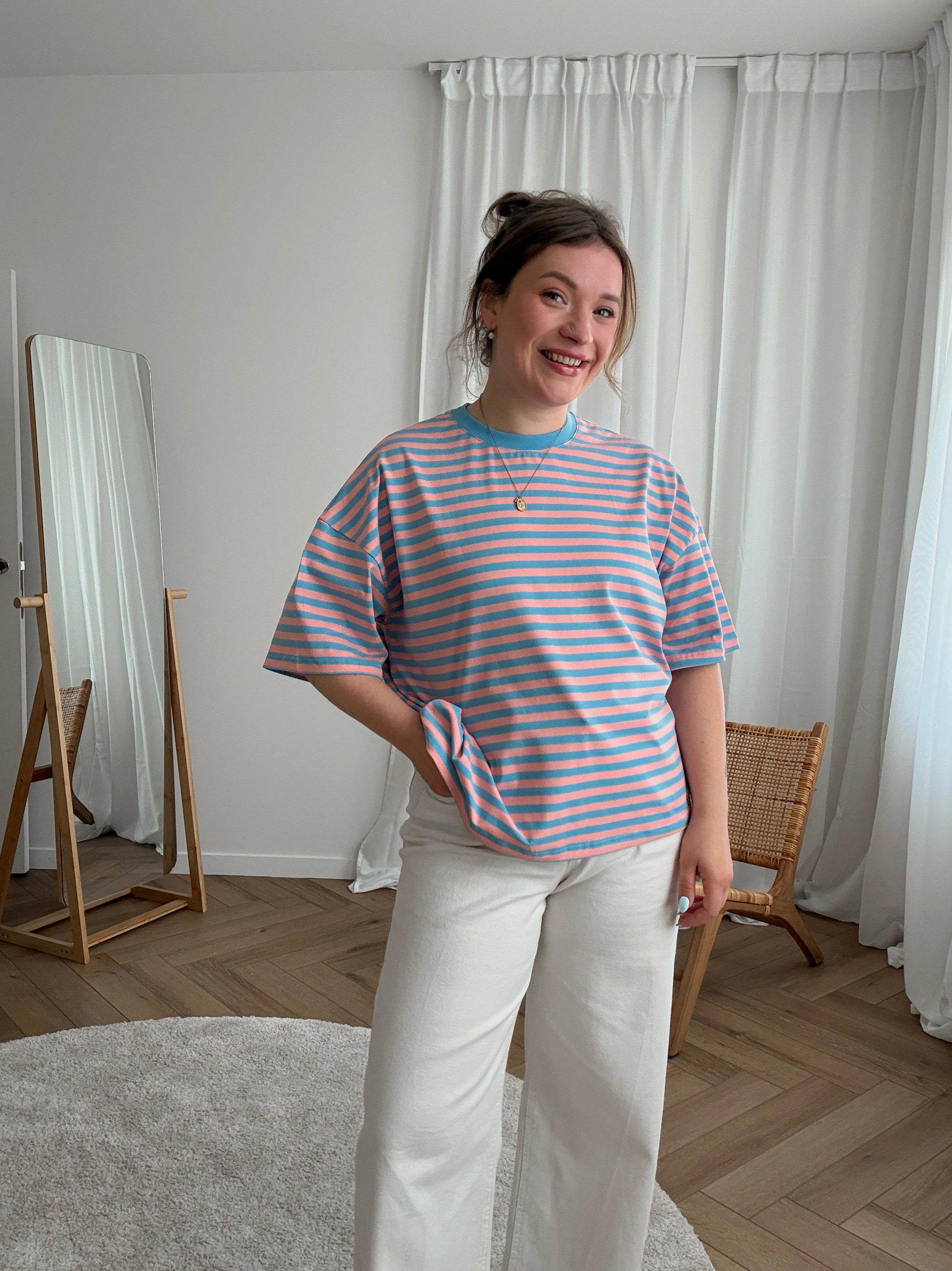 Retro muse t-shirt babyblue/pink