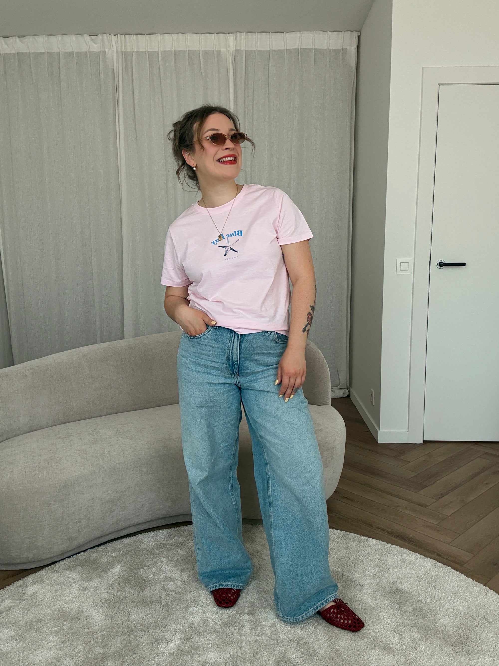 Carly Blue bay t-shirt