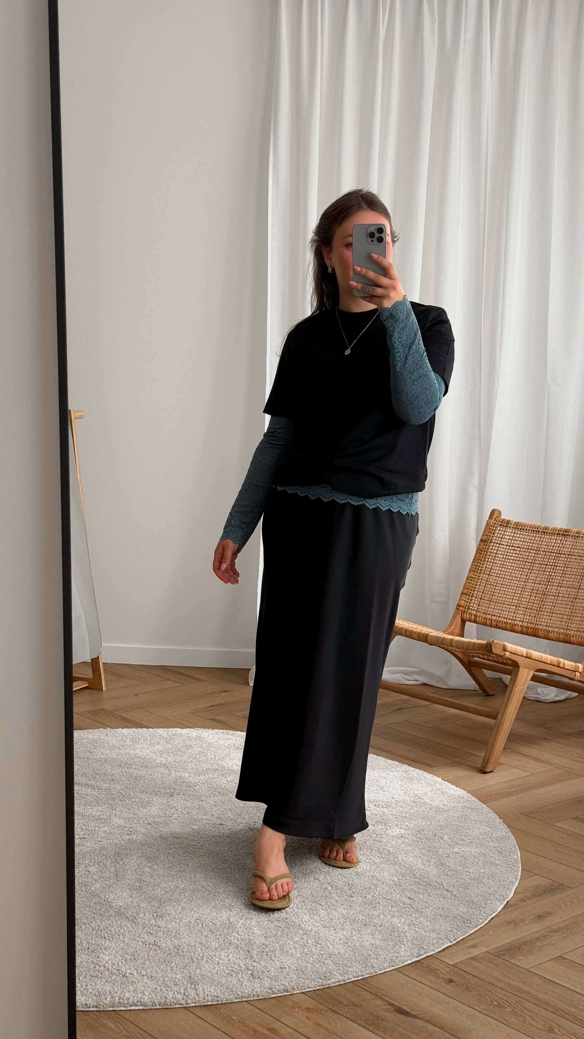 Tine Satin skirt - black