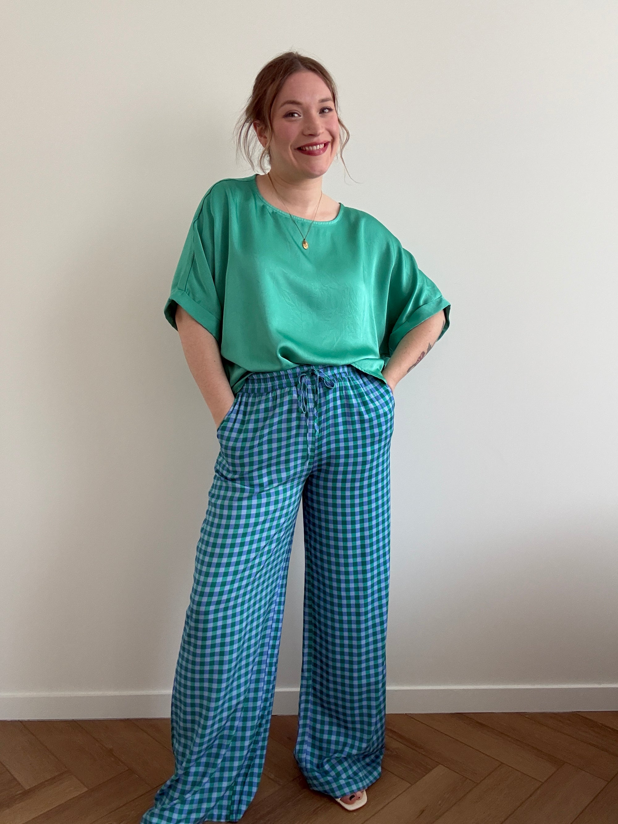 Huda top green