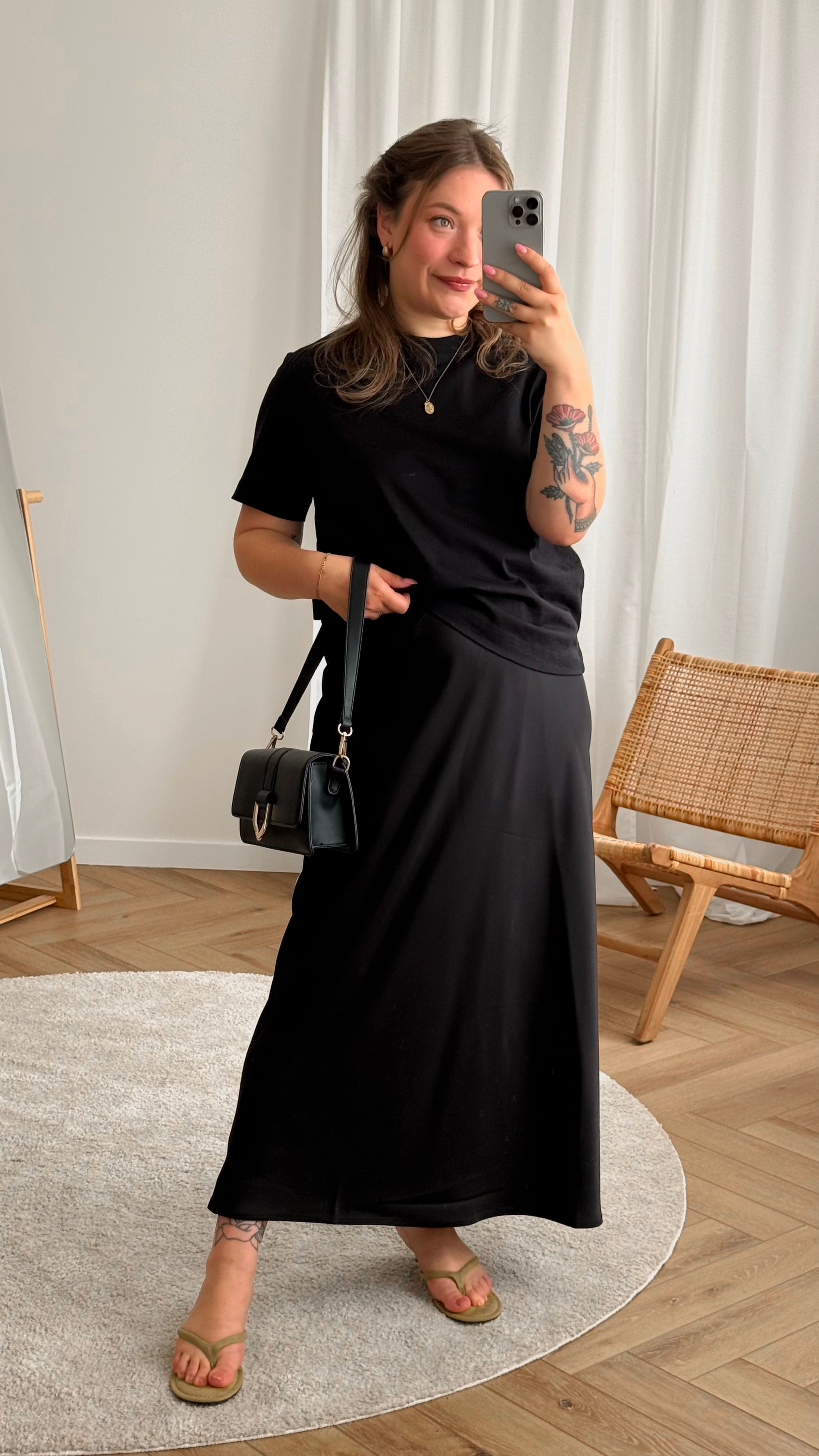 Tine Satin skirt - black