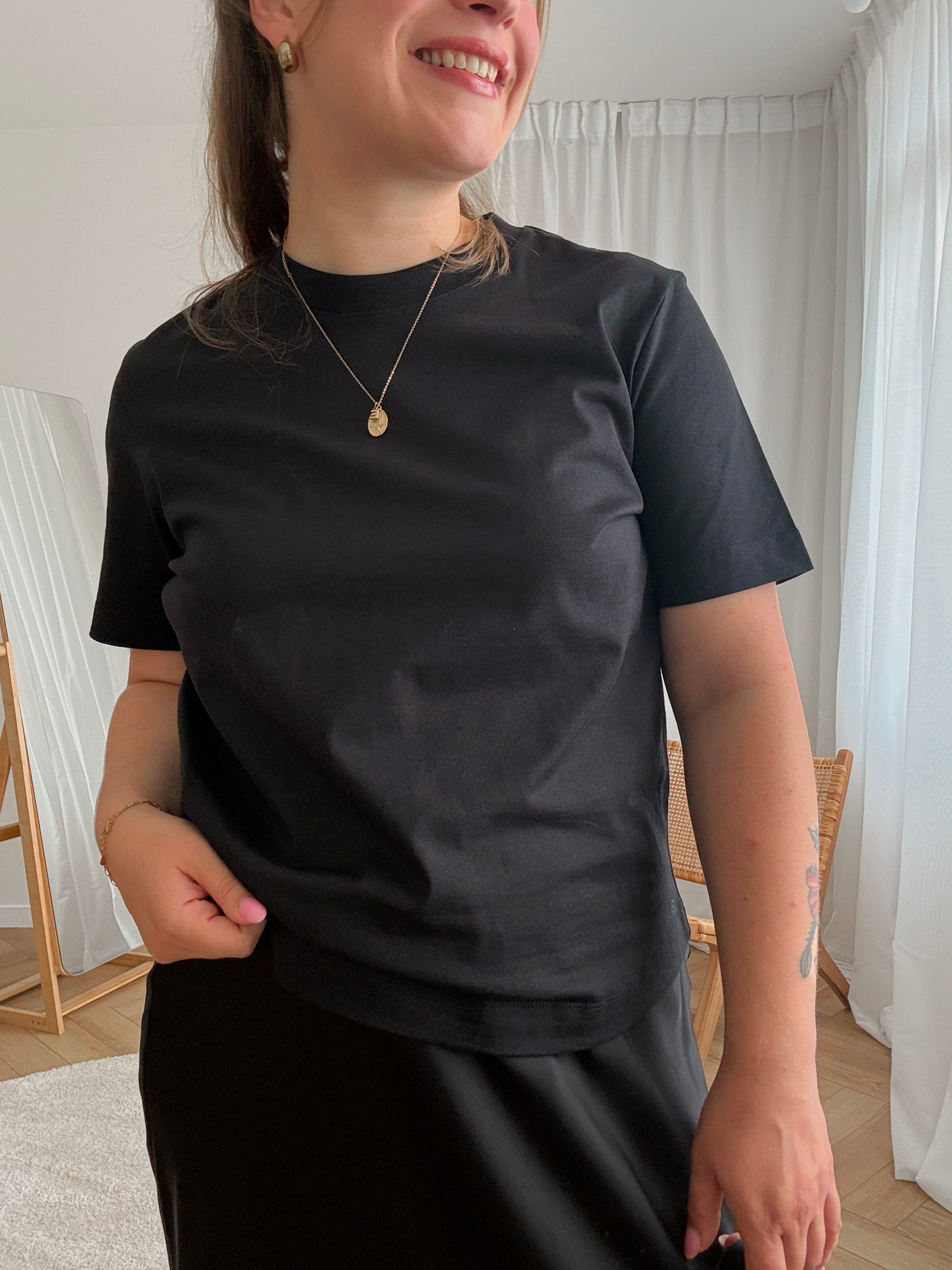 Sophia boxy tee - black