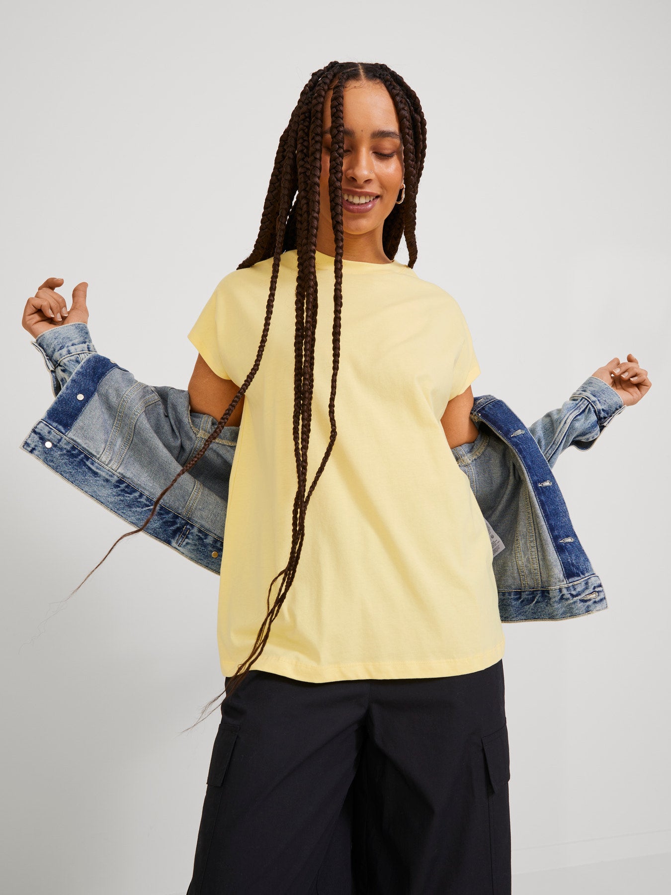Astrid T-shirt butteryellow
