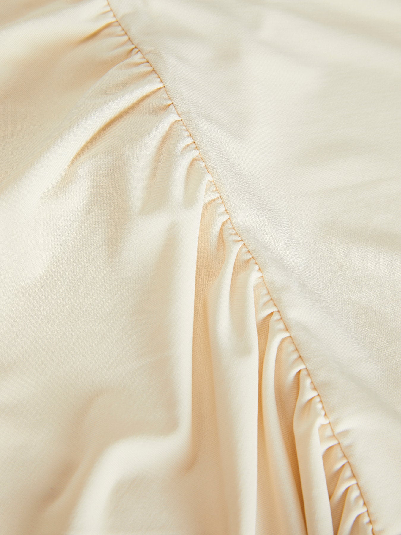 Scarlett oneshoulder top cream