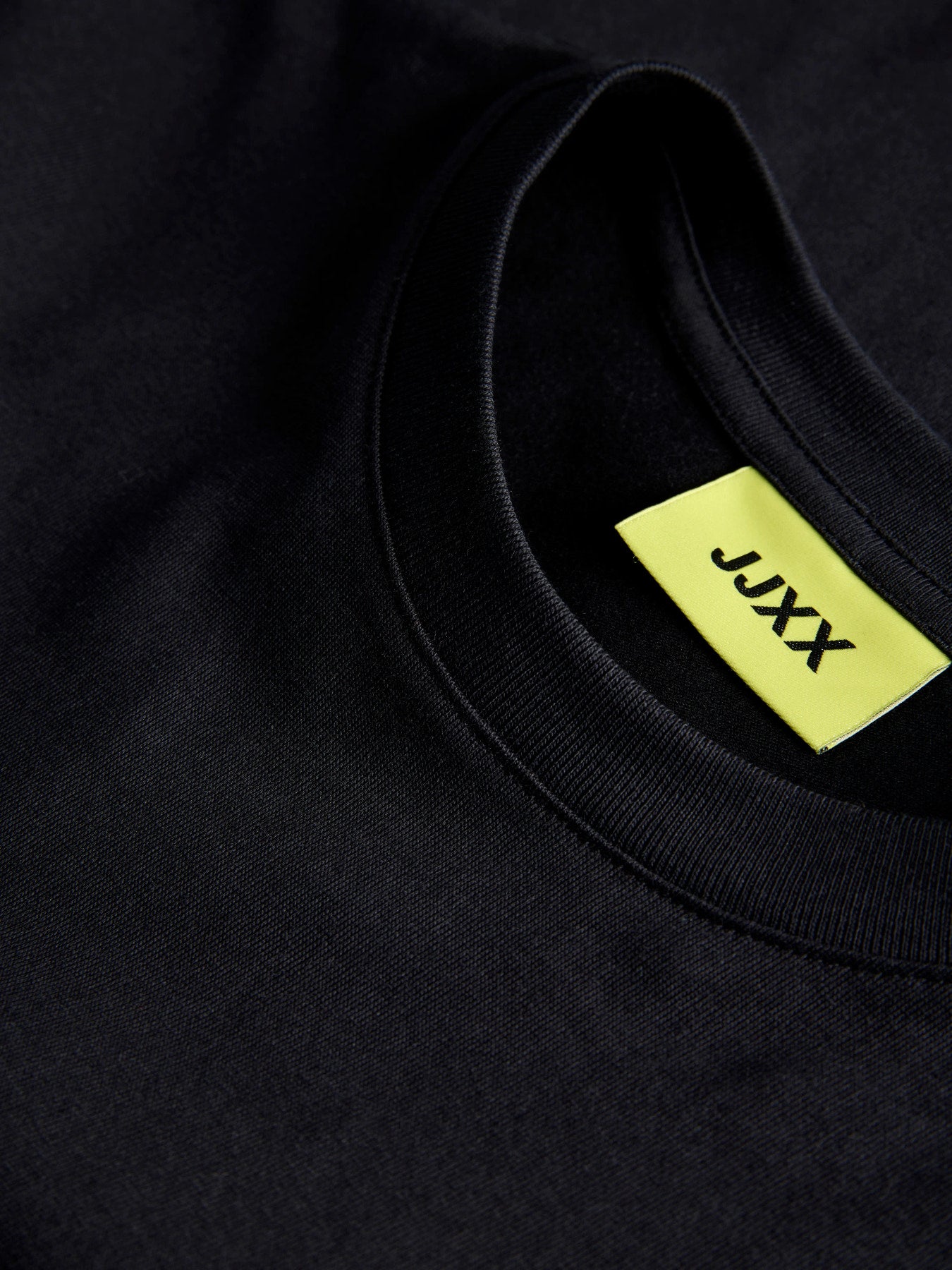 Sophia boxy tee - black