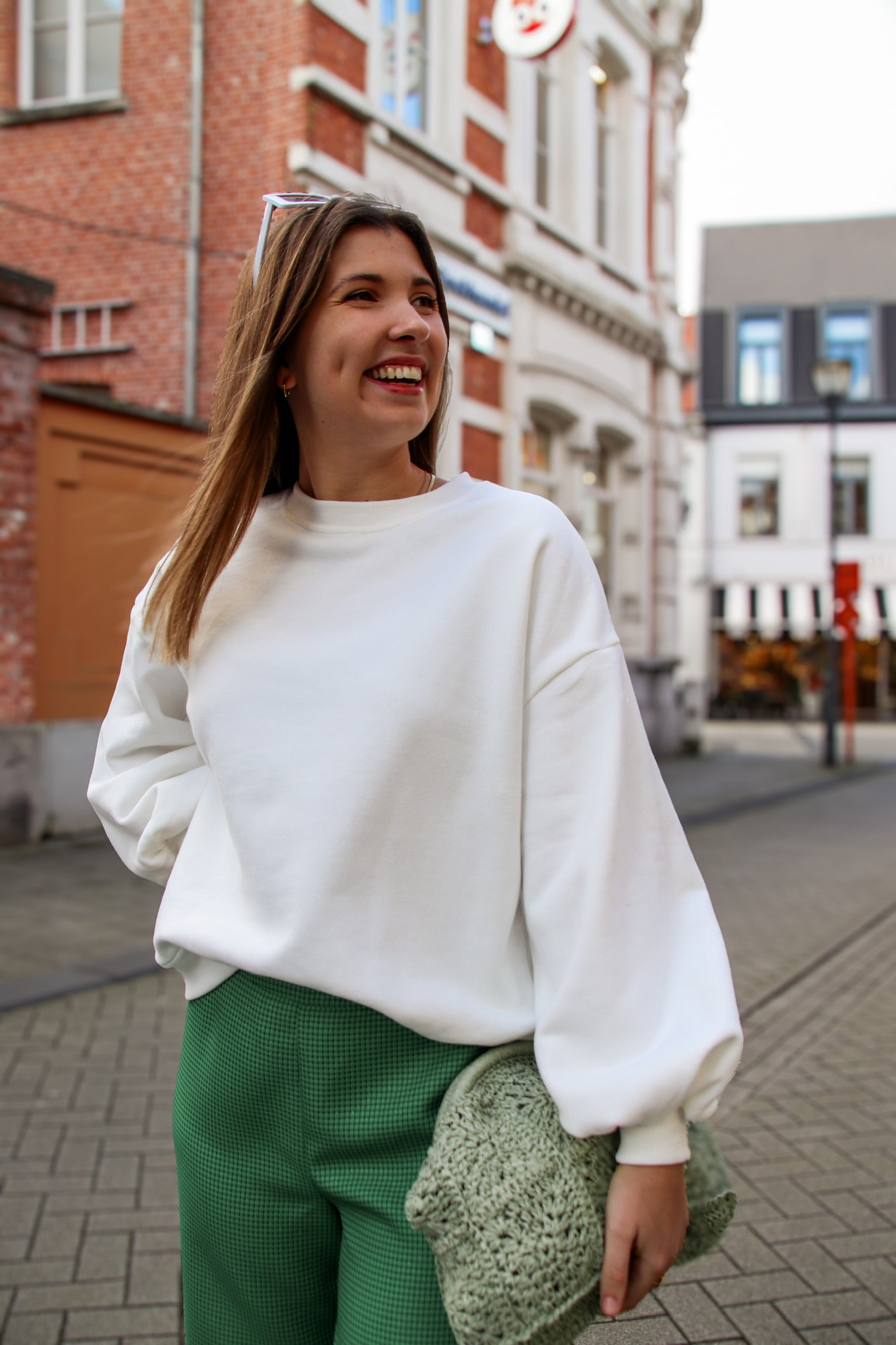 Floral sweater white