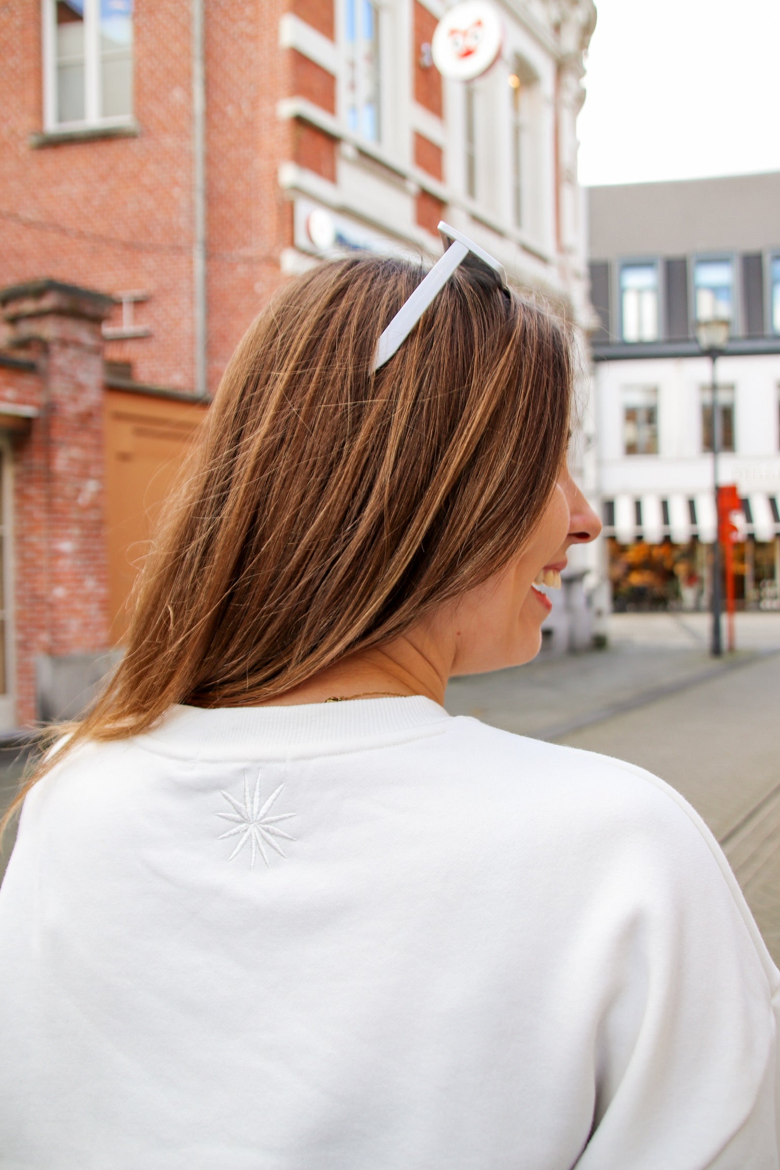 Floral sweater white