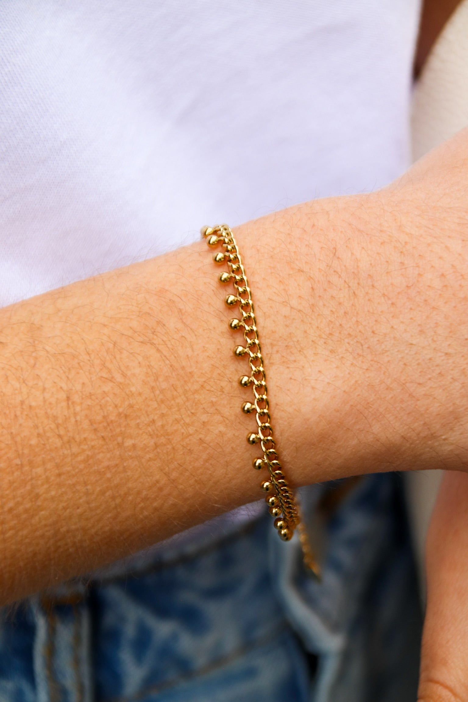 Golden dots bracelet