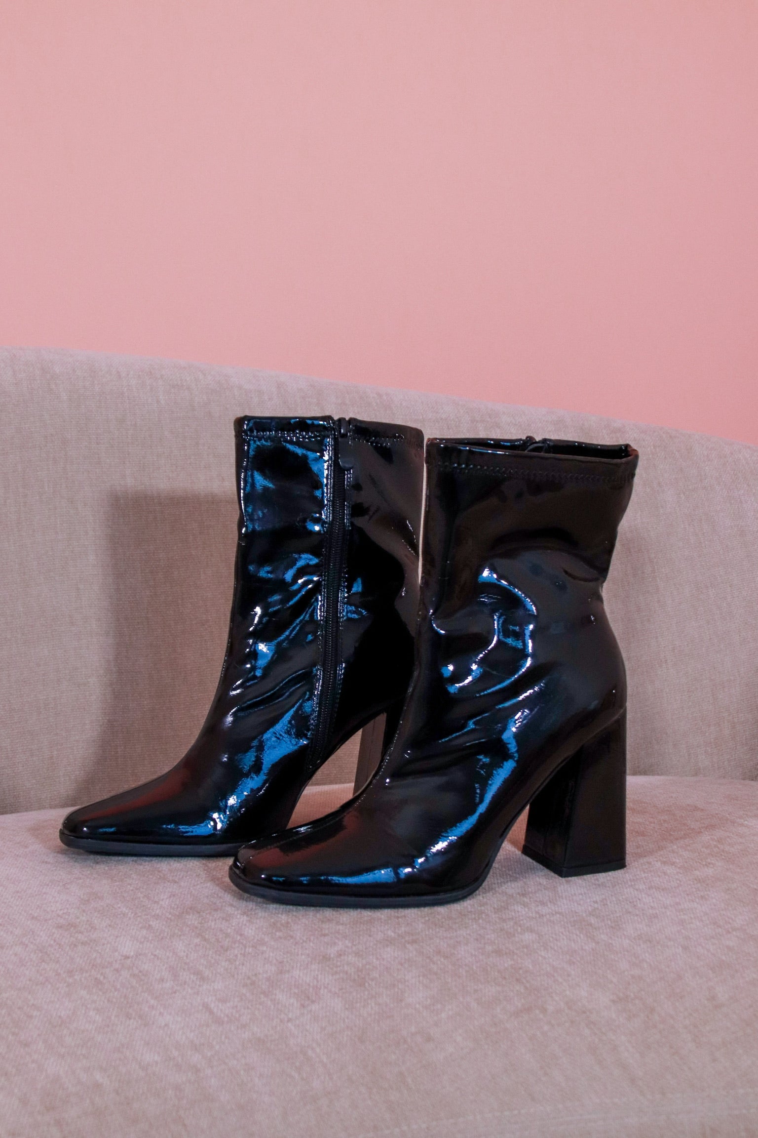 Nora boots black