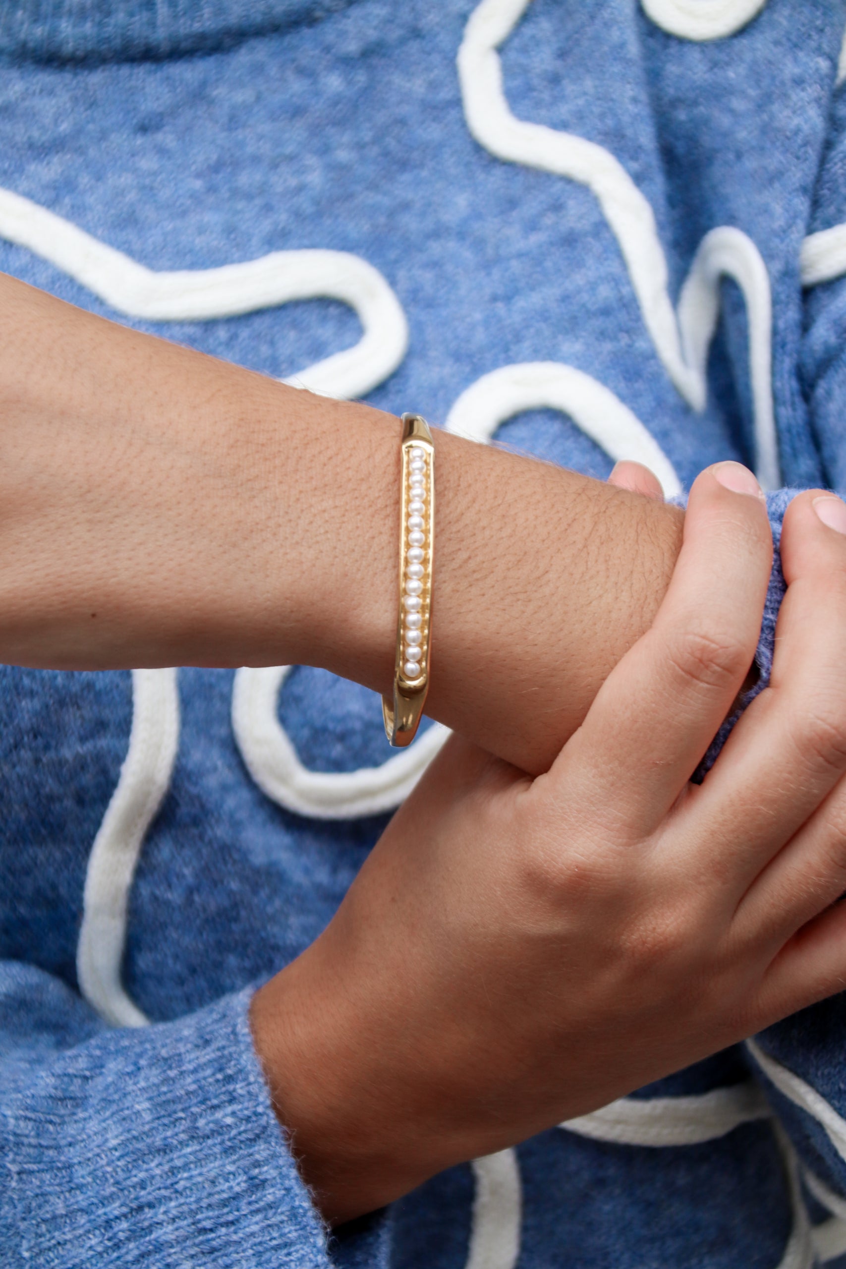 Pearl bangle