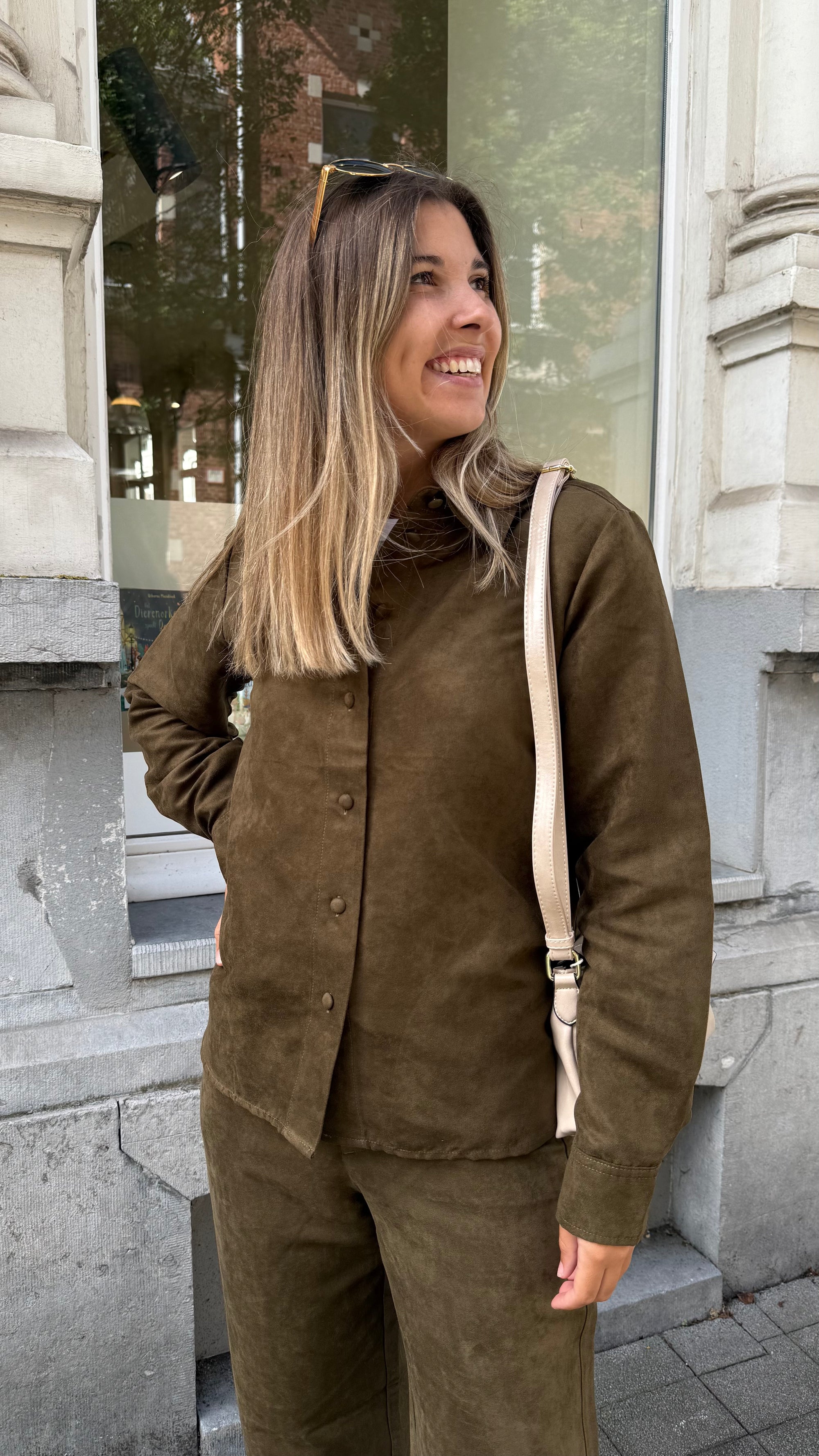 Madeleine  Kali deine shirt