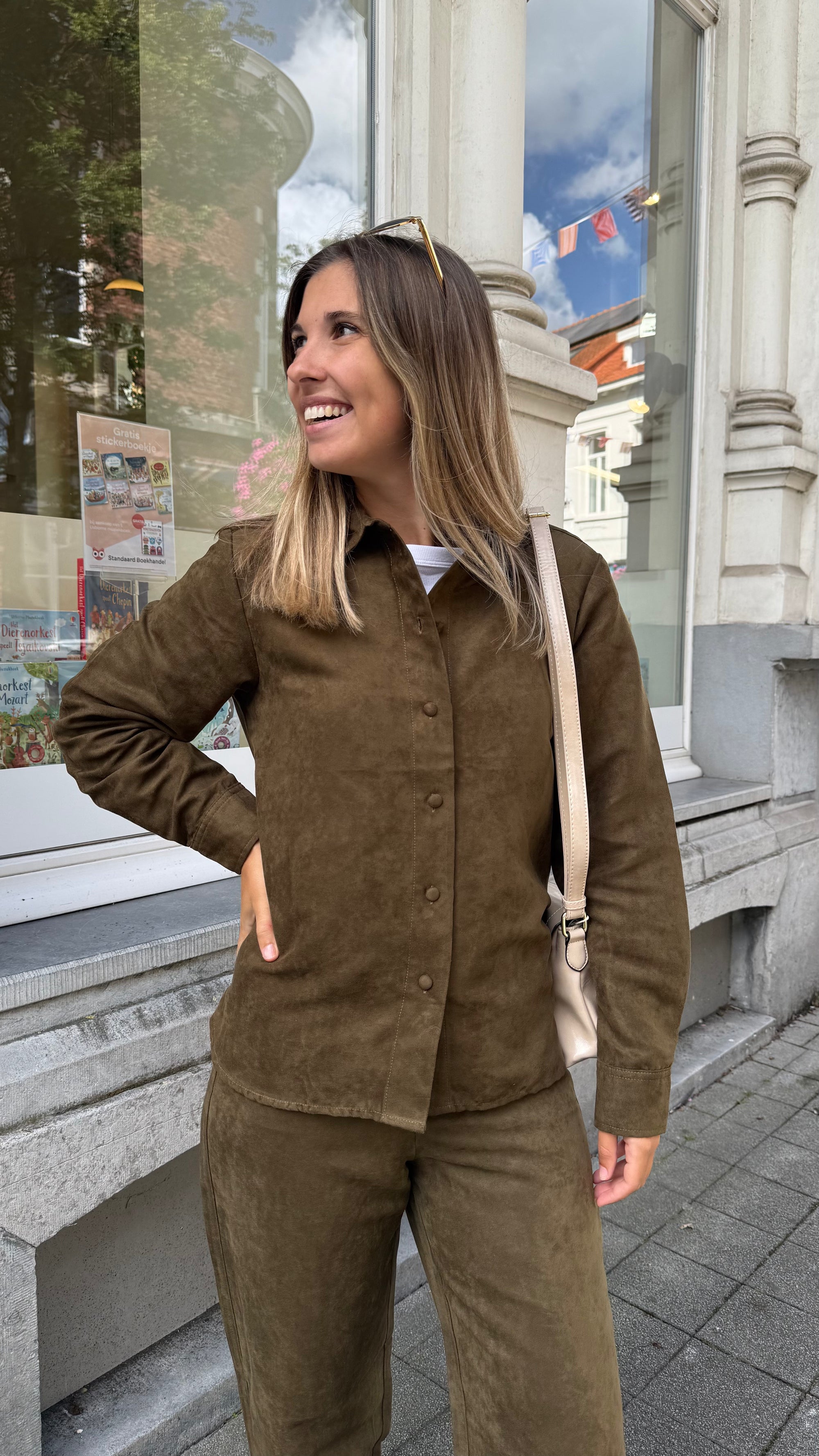 Madeleine  Kali deine shirt