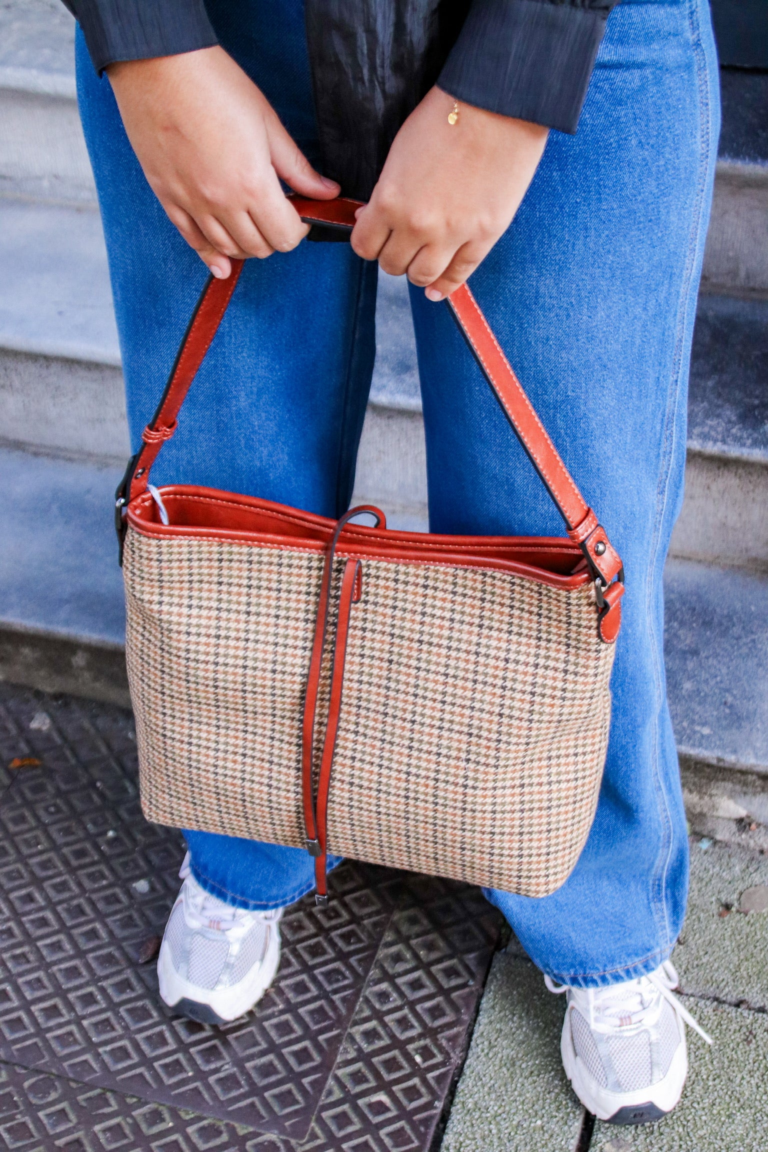 Ada bag checkered