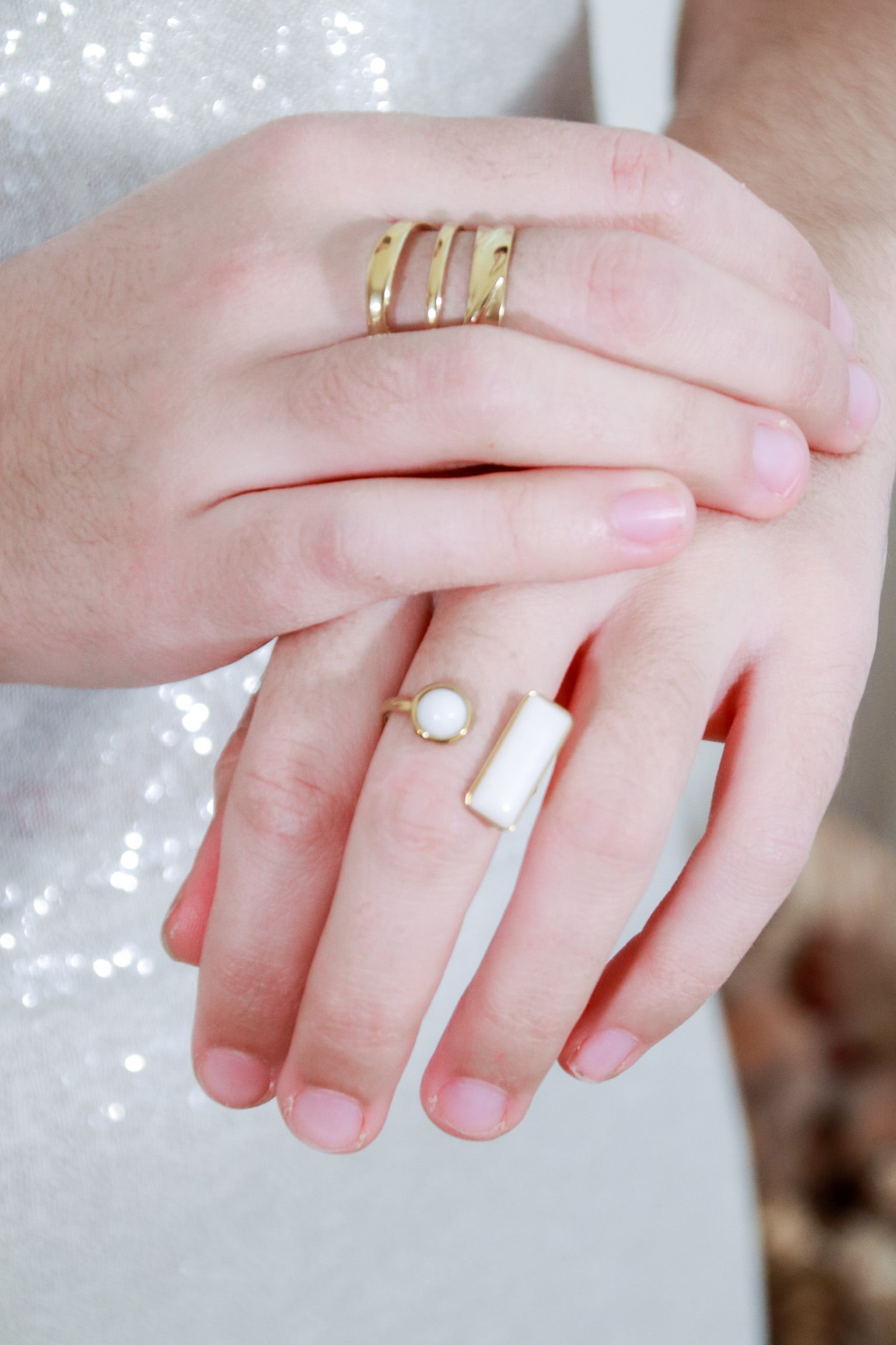 Moonstone ring white