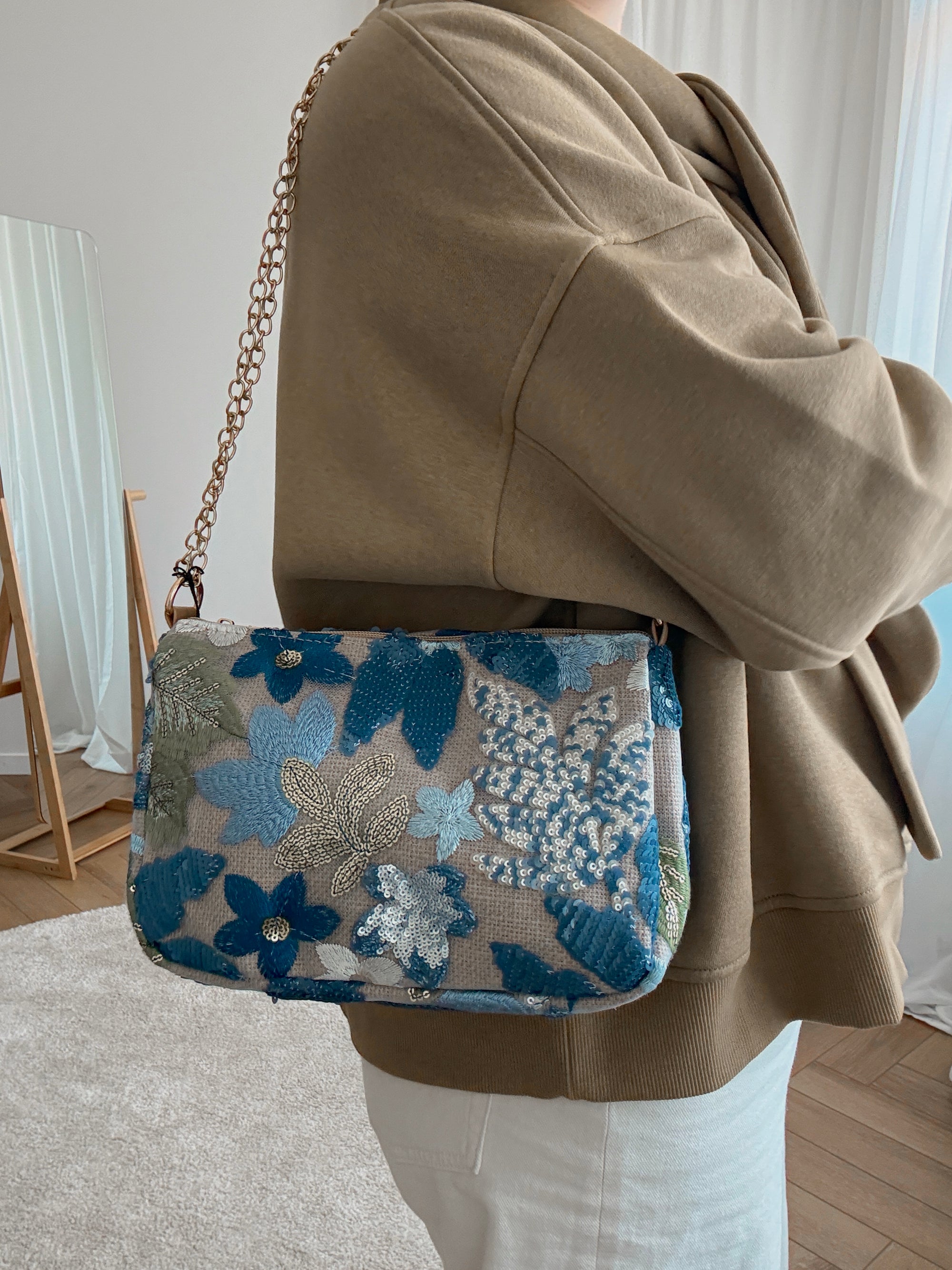 Lotus bag blue