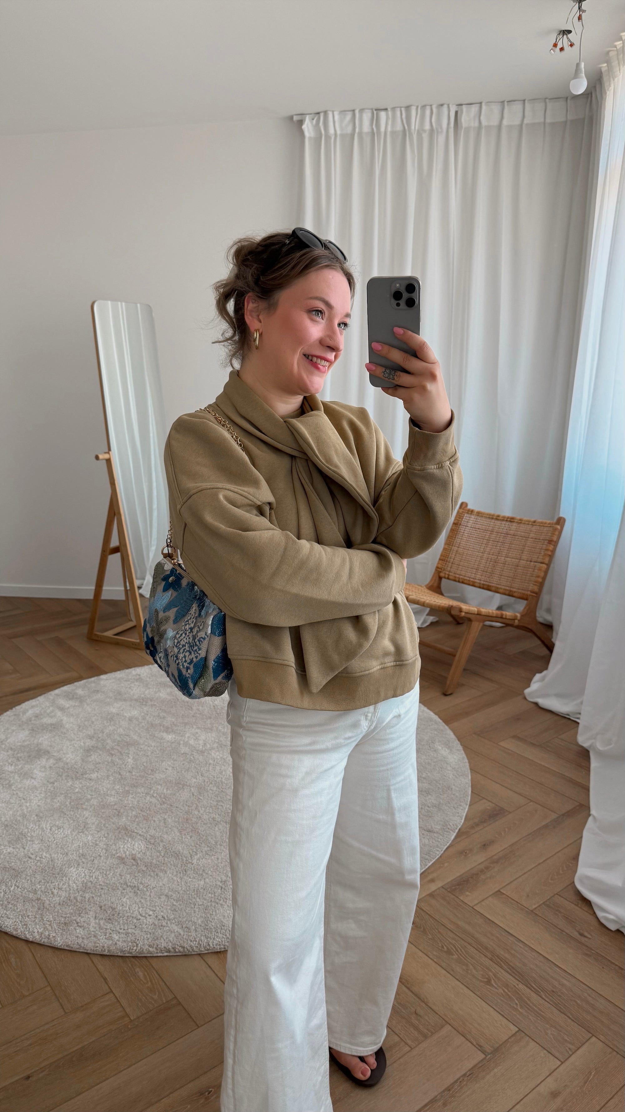 Arina tie sweatshirt -Seed green