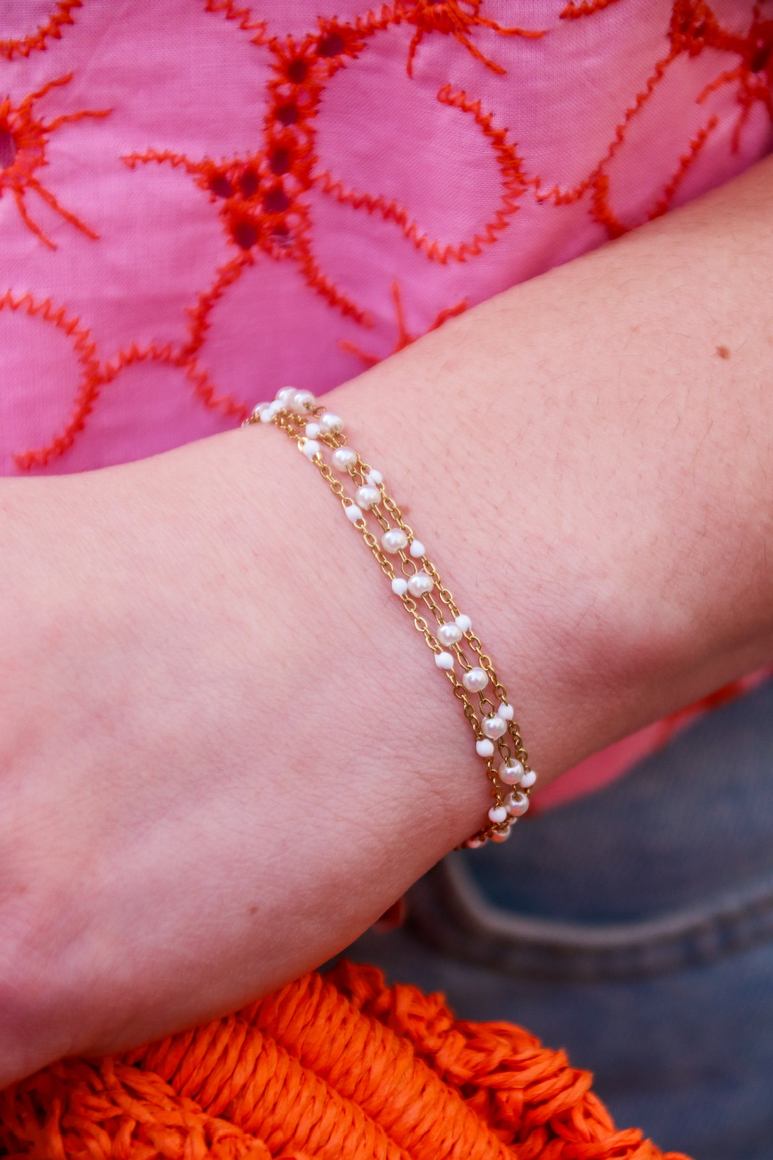 Lustre layers bracelet white