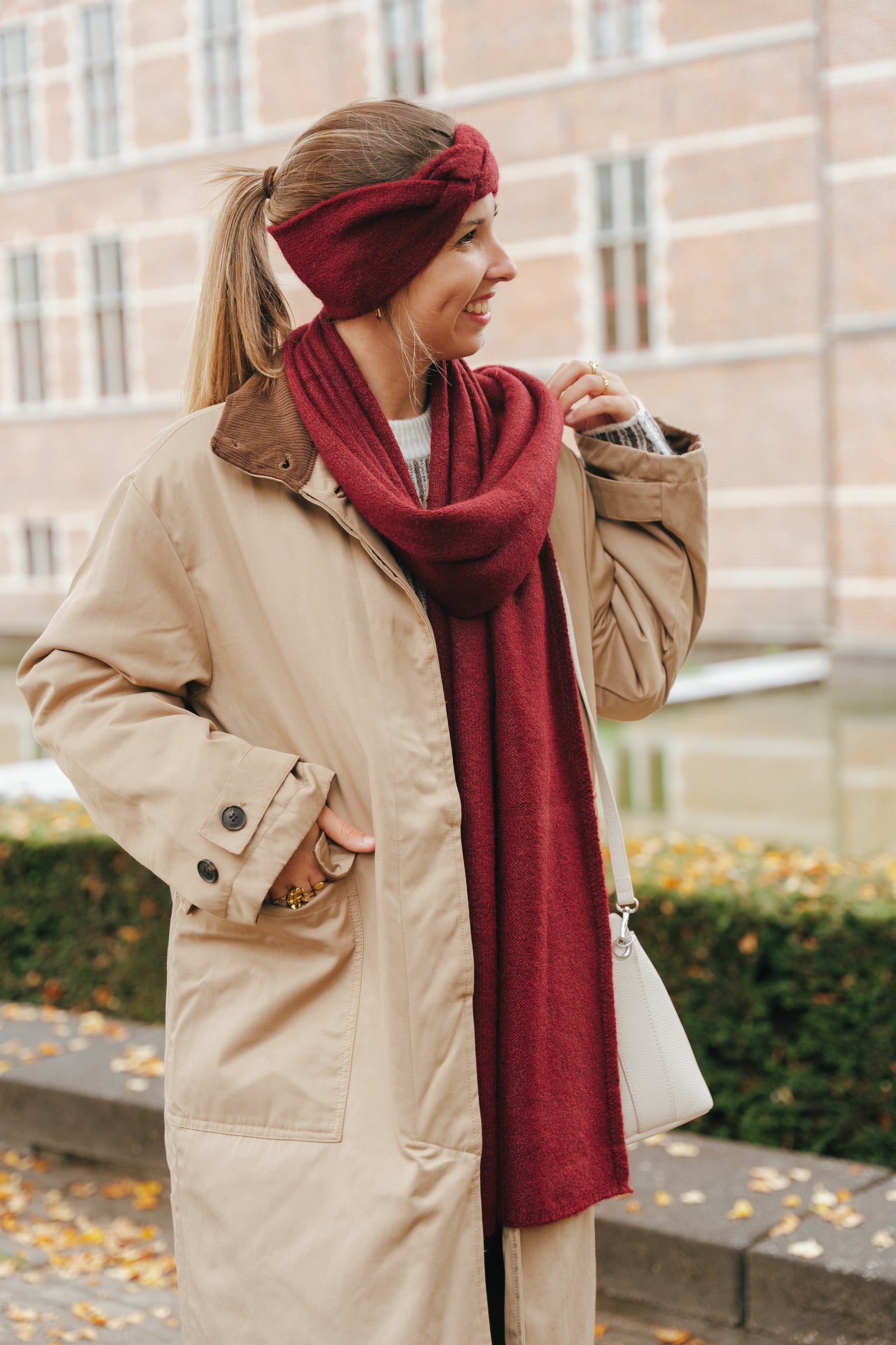 Sanguine scarf burgundy