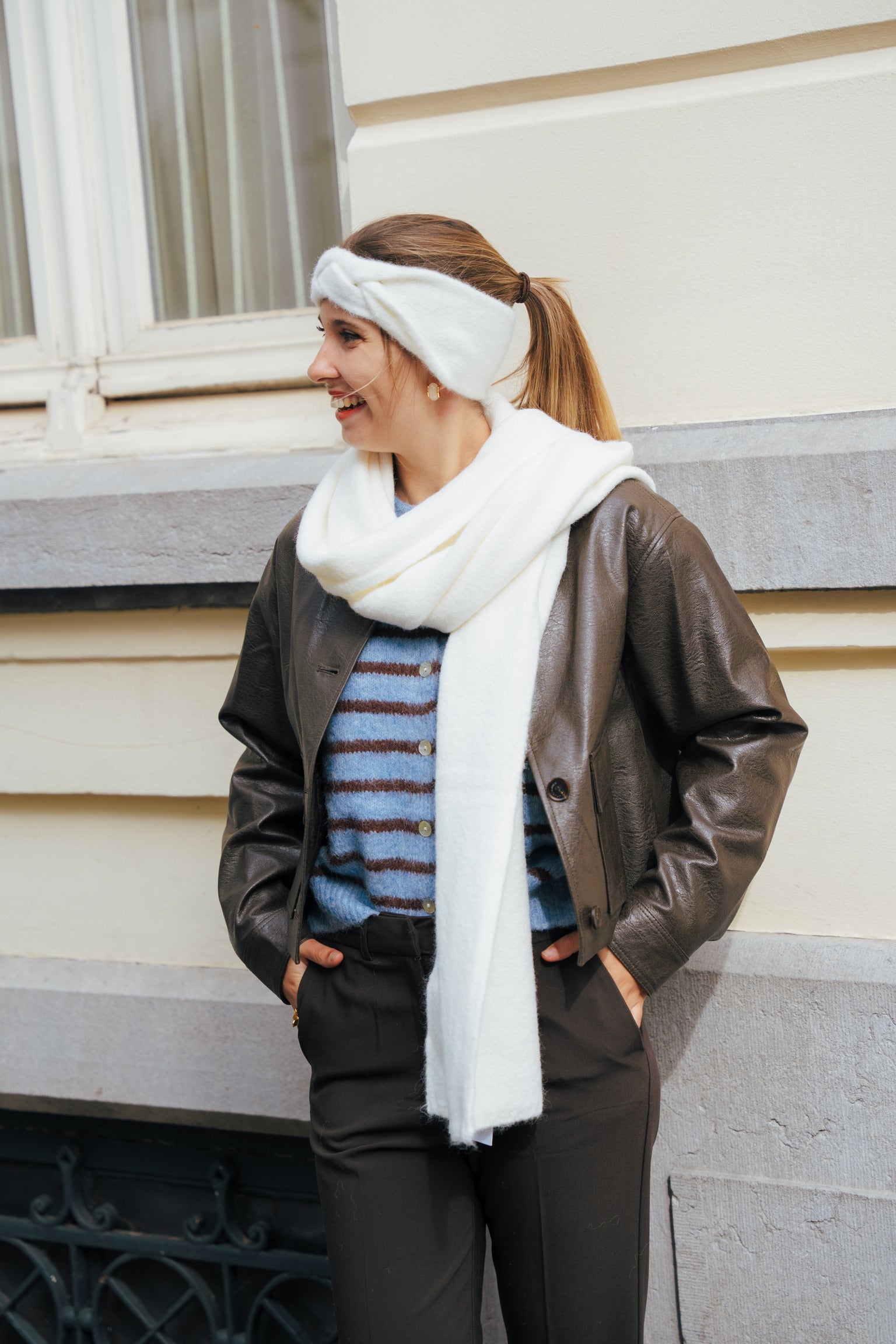 Sanguine scarf cream