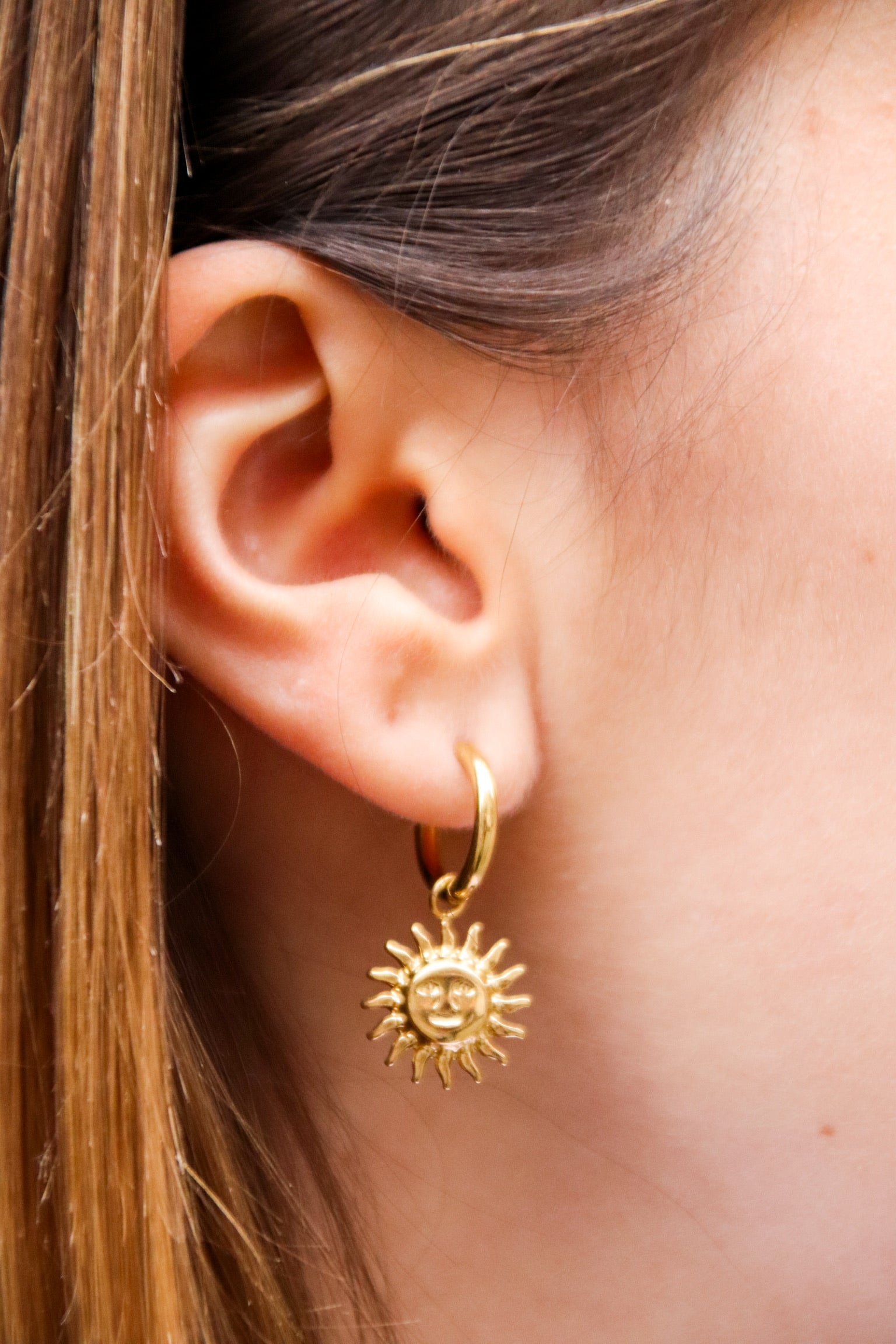 The moon and the stars earrings gold