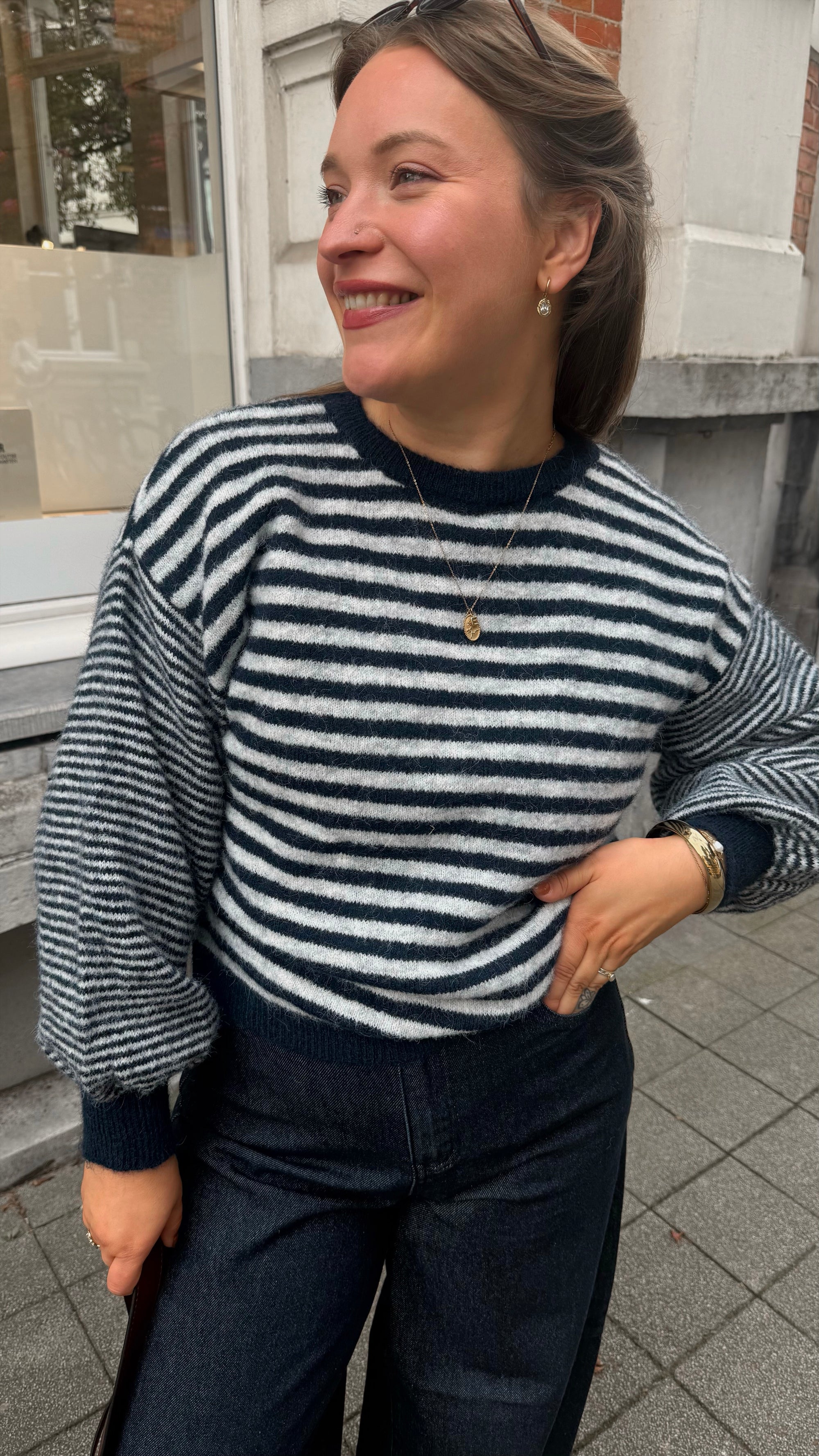 Katie striped pull - navy
